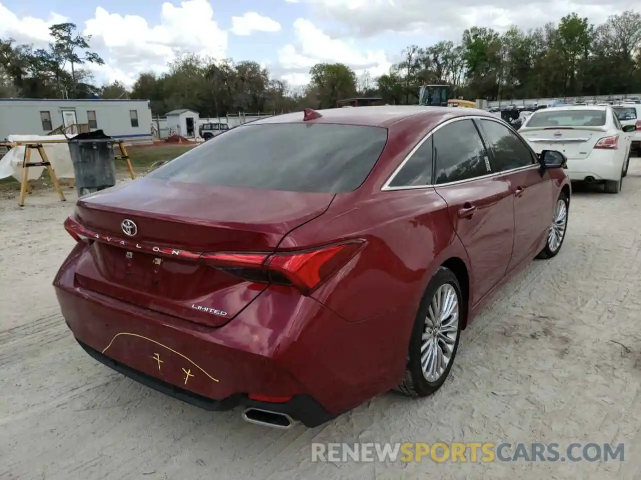 4 Photograph of a damaged car 4T1CZ1FB4LU048501 TOYOTA AVALON 2020