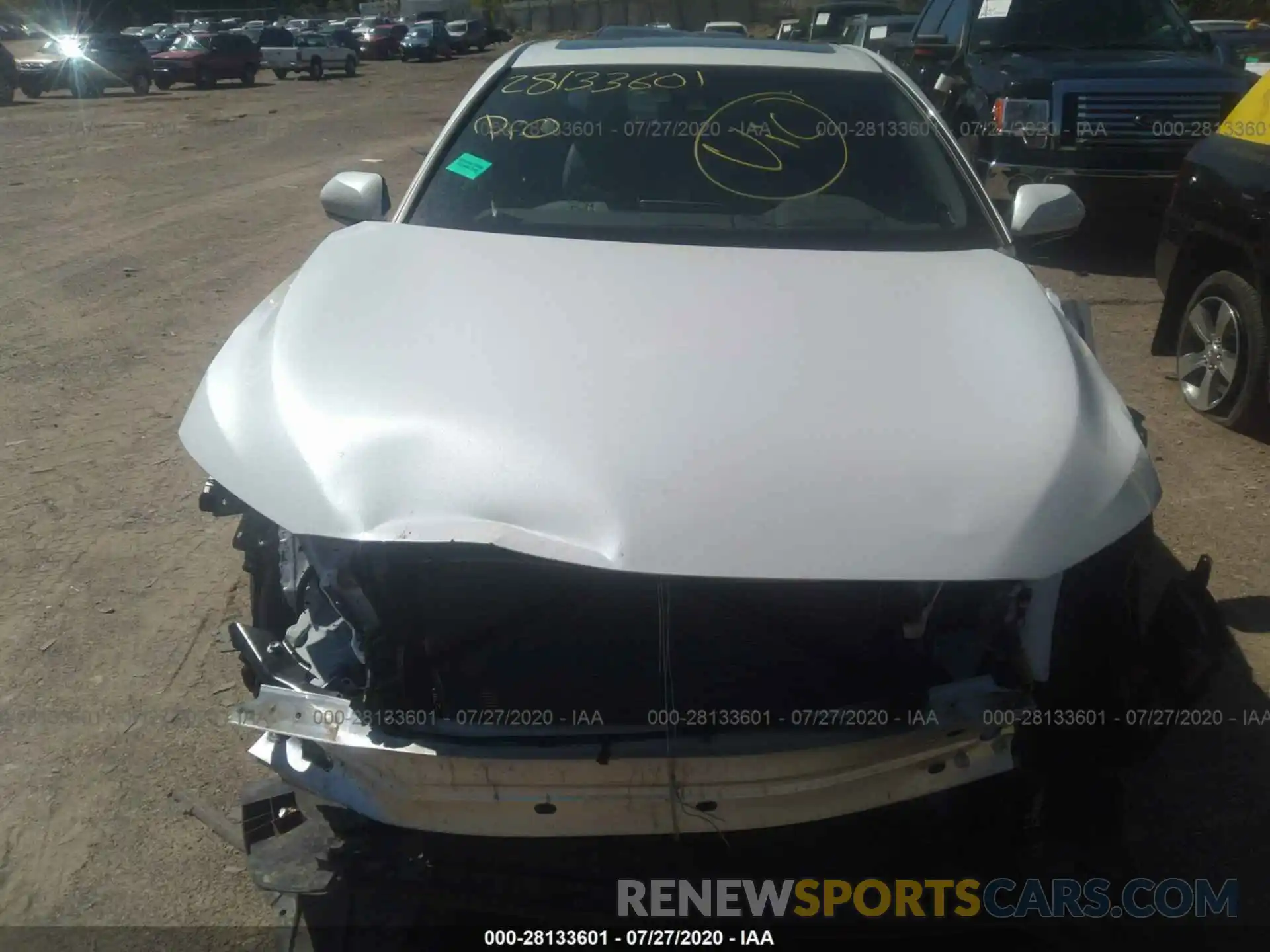 10 Photograph of a damaged car 4T1CZ1FB5LU051228 TOYOTA AVALON 2020