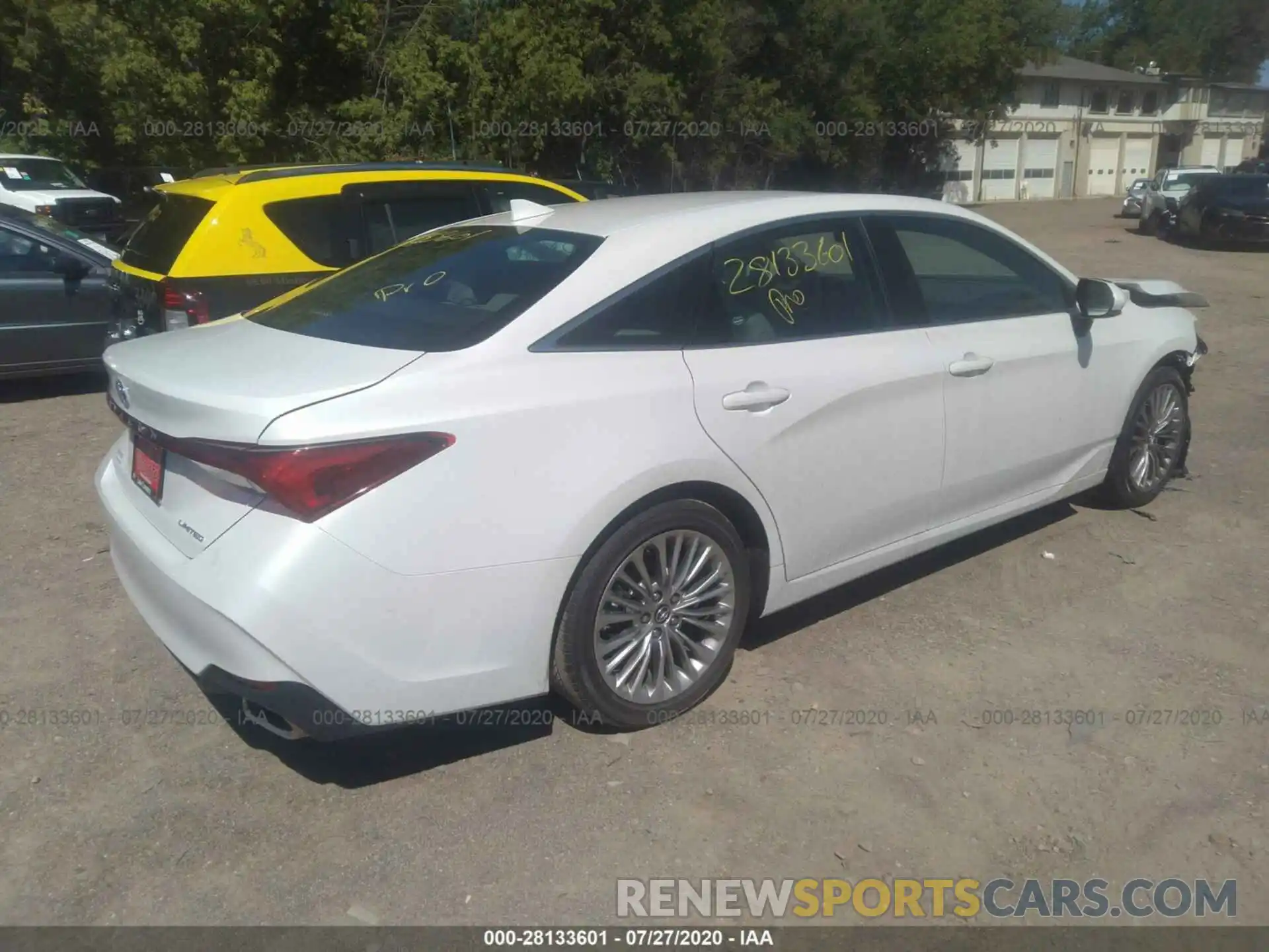 4 Photograph of a damaged car 4T1CZ1FB5LU051228 TOYOTA AVALON 2020