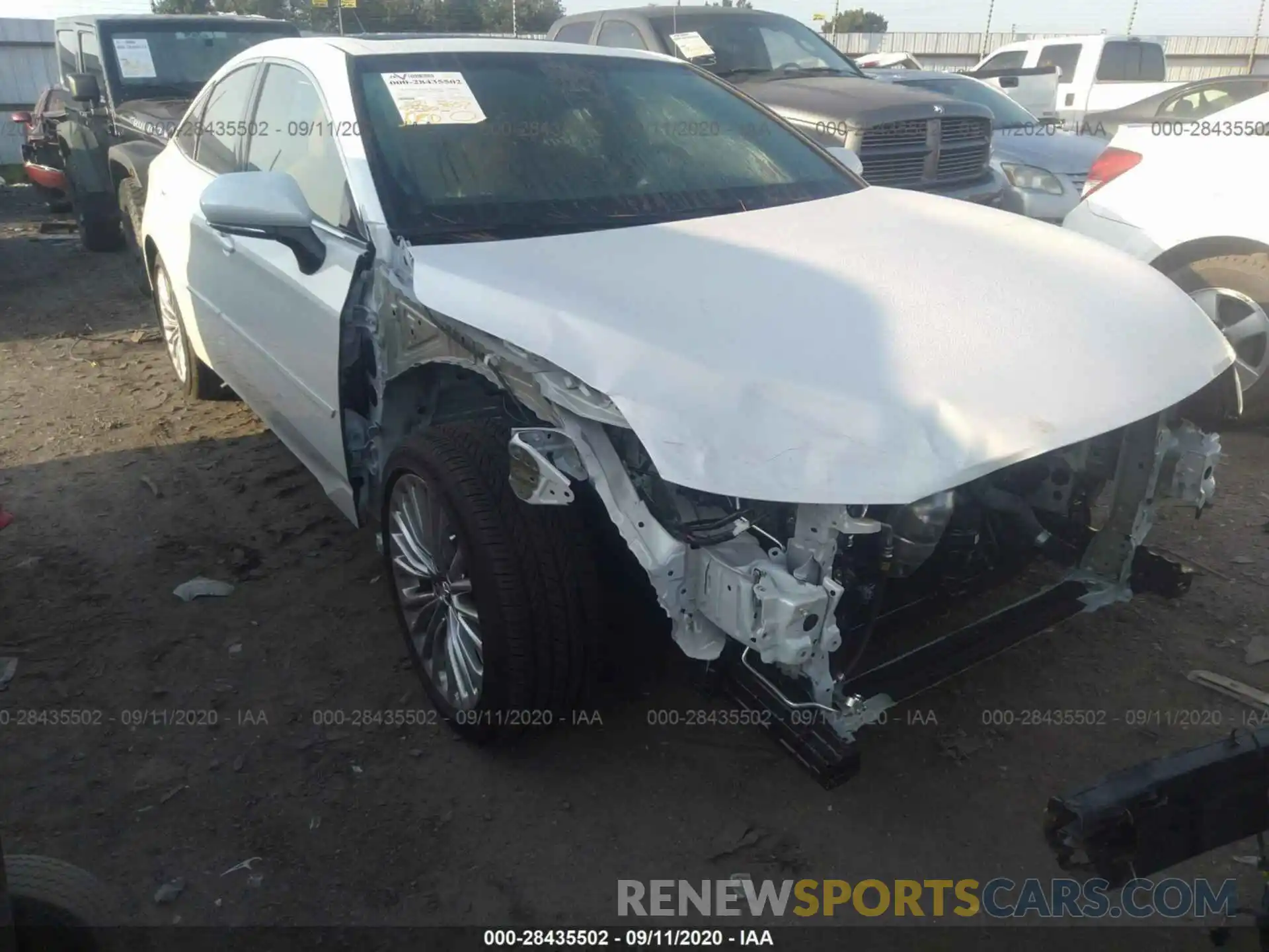 6 Photograph of a damaged car 4T1CZ1FB6LU045566 TOYOTA AVALON 2020