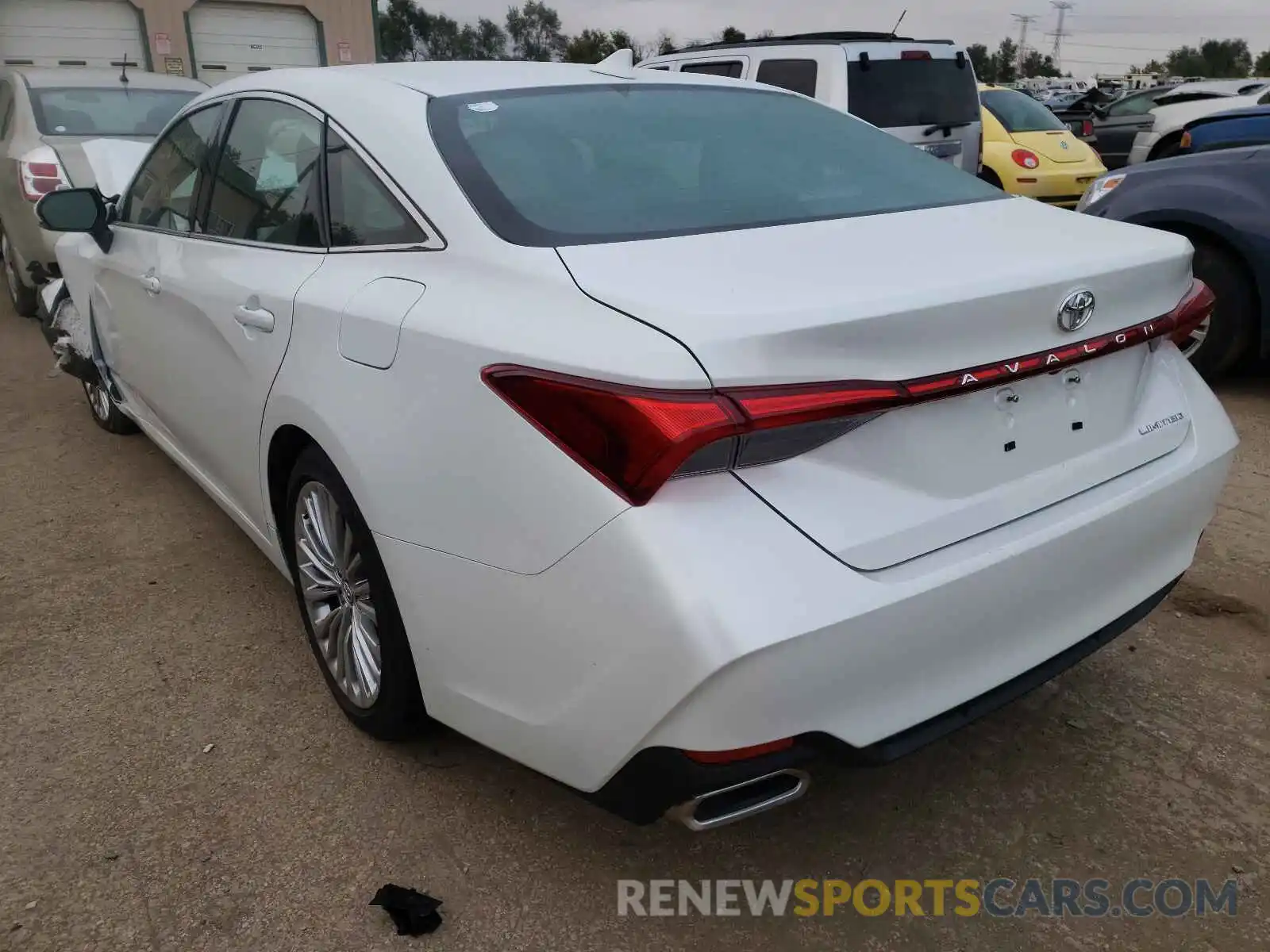 3 Photograph of a damaged car 4T1CZ1FB6LU046653 TOYOTA AVALON 2020