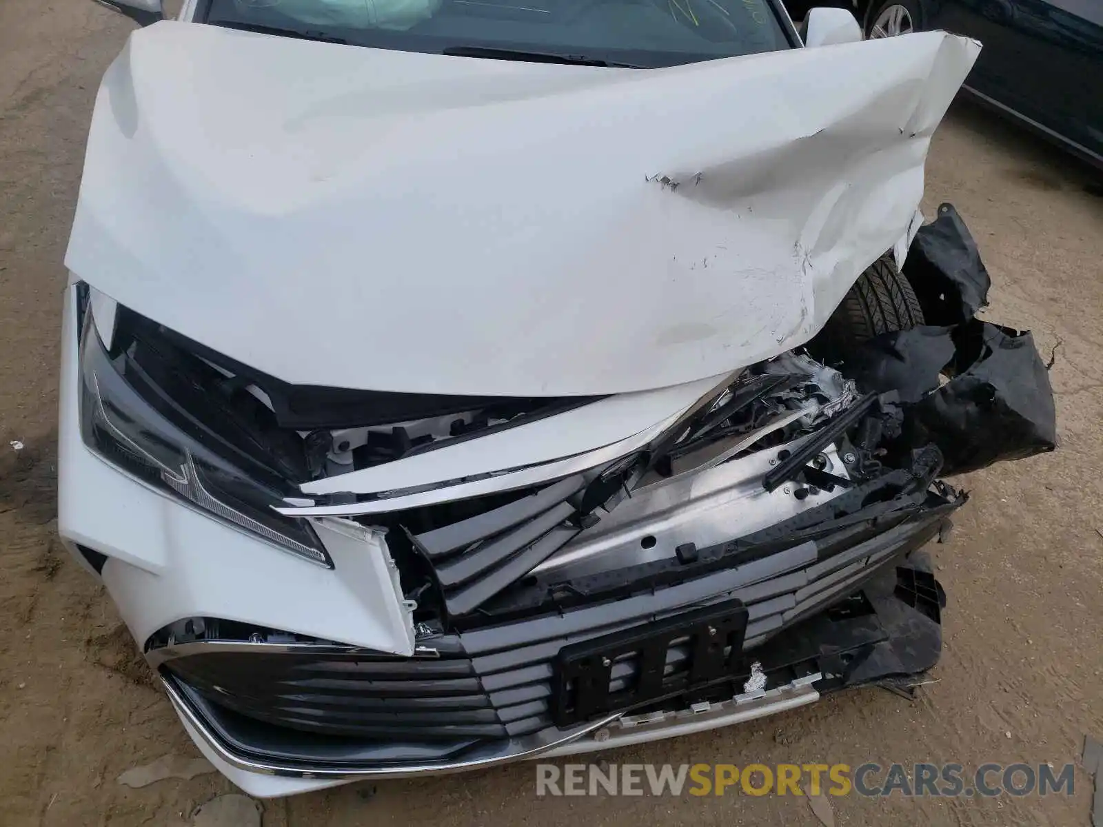 9 Photograph of a damaged car 4T1CZ1FB6LU046653 TOYOTA AVALON 2020