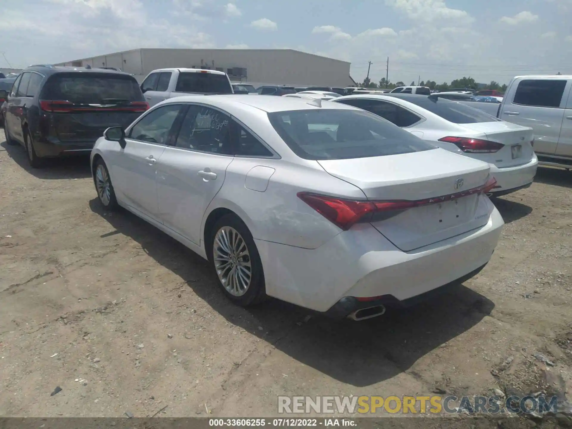 3 Photograph of a damaged car 4T1CZ1FBXLU039107 TOYOTA AVALON 2020