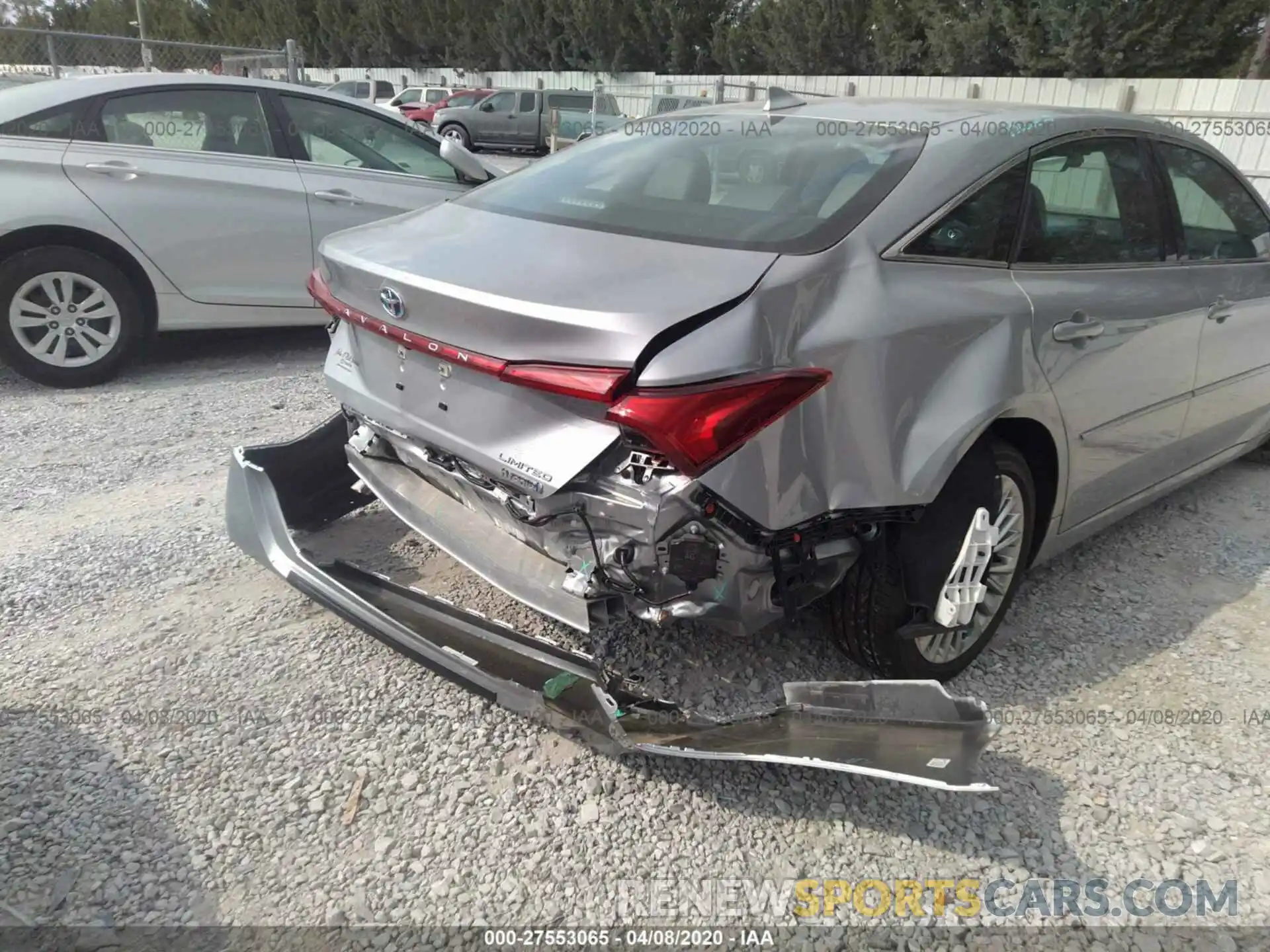 6 Photograph of a damaged car 4T1D21FB0LU012863 TOYOTA AVALON 2020