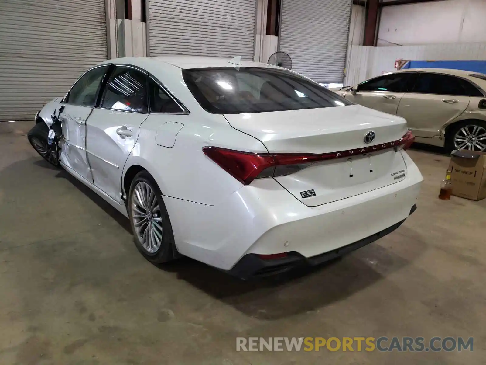 3 Photograph of a damaged car 4T1D21FB1LU012371 TOYOTA AVALON 2020