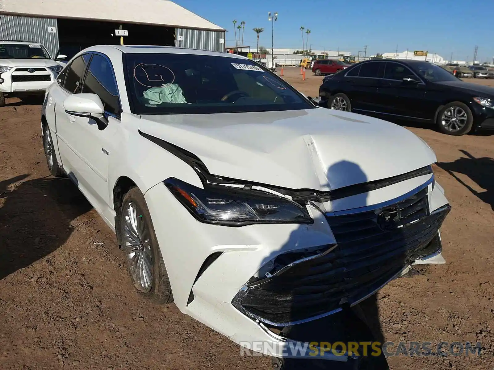 1 Photograph of a damaged car 4T1D21FB1LU016341 TOYOTA AVALON 2020