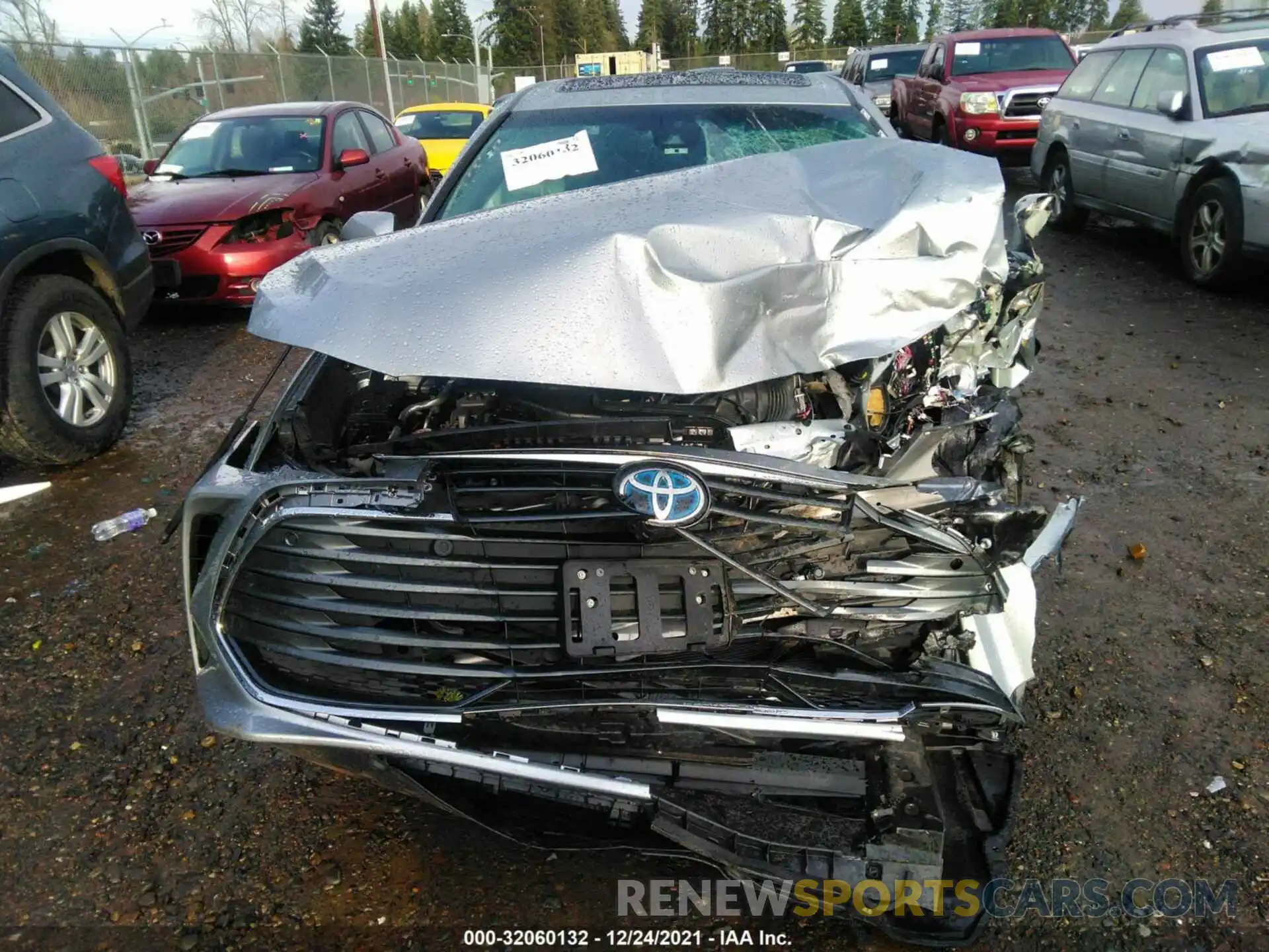 6 Photograph of a damaged car 4T1D21FB1LU016467 TOYOTA AVALON 2020