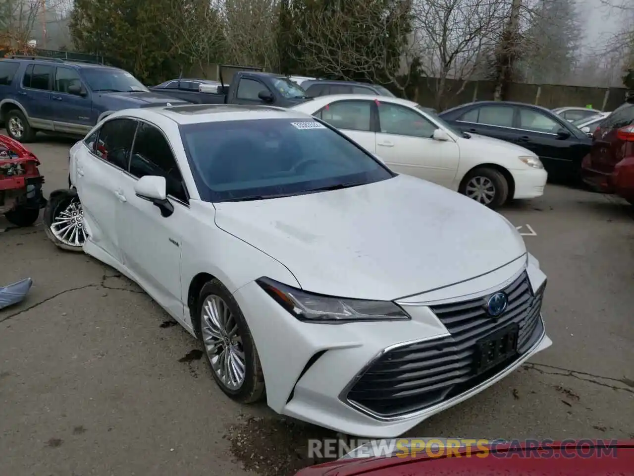 1 Photograph of a damaged car 4T1D21FB1LU017442 TOYOTA AVALON 2020