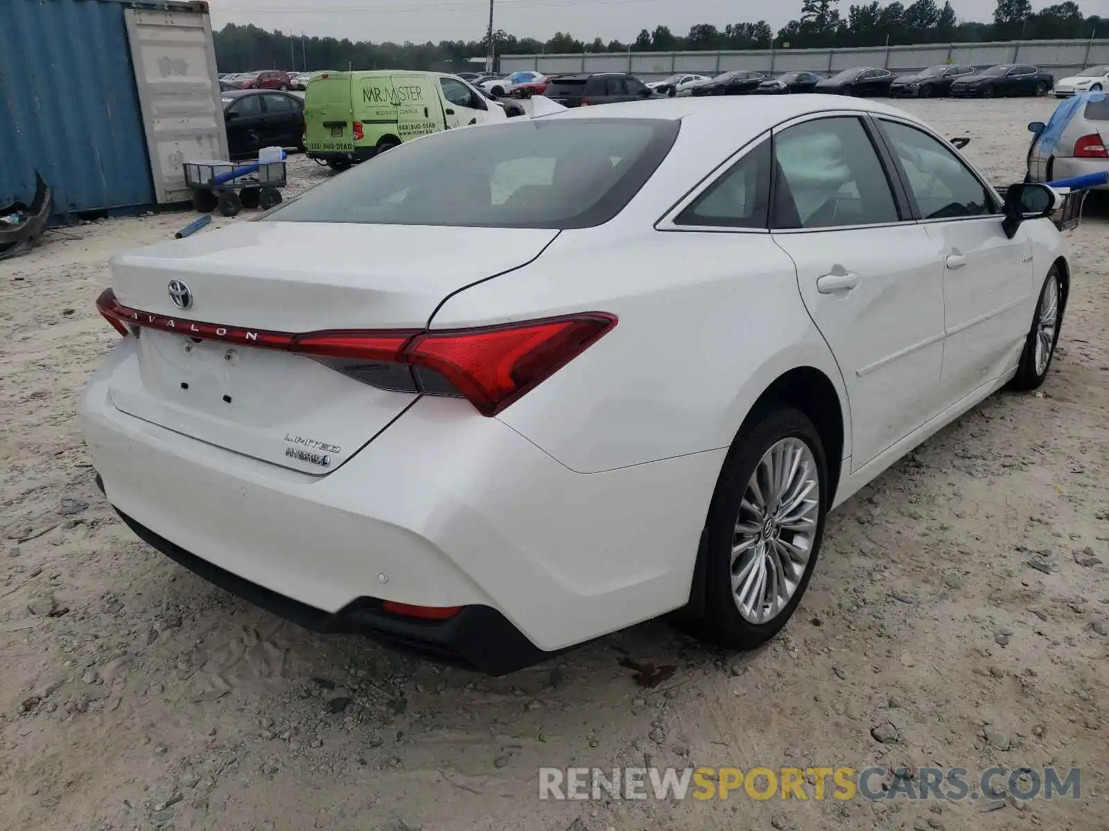 4 Photograph of a damaged car 4T1D21FB2LU012282 TOYOTA AVALON 2020