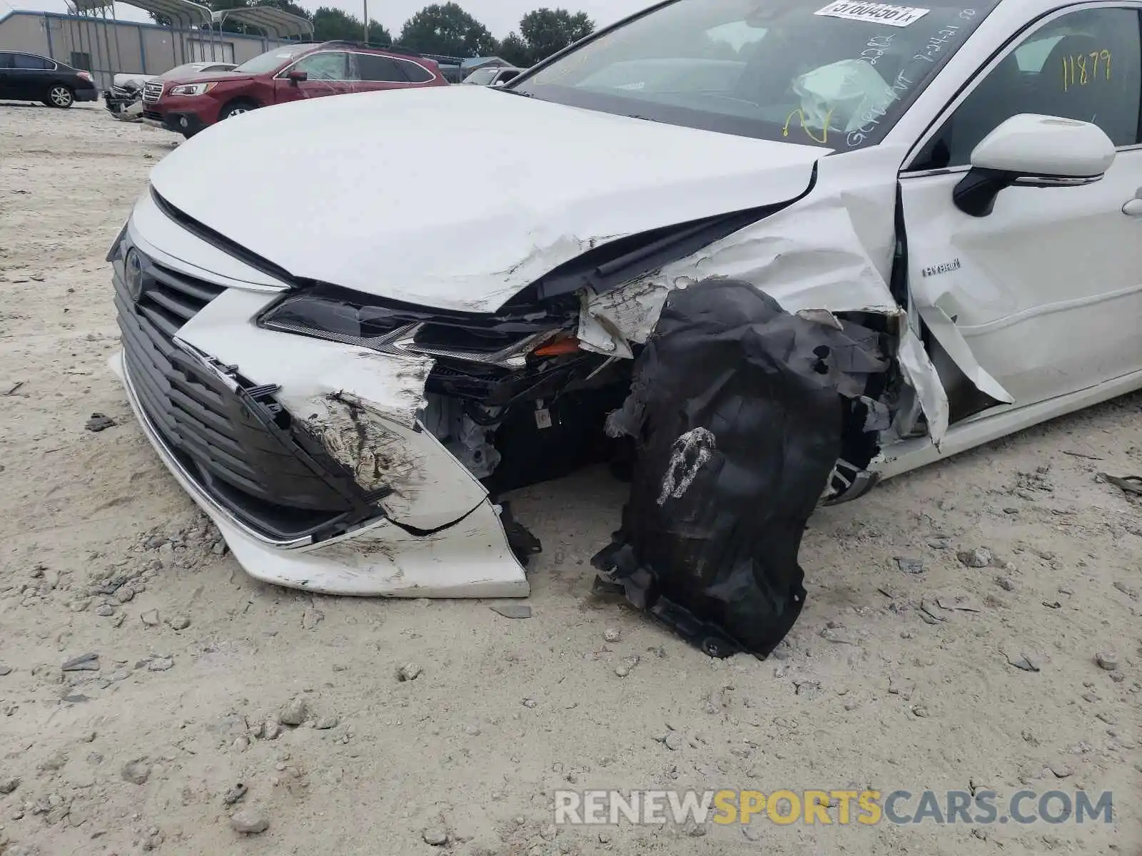 9 Photograph of a damaged car 4T1D21FB2LU012282 TOYOTA AVALON 2020