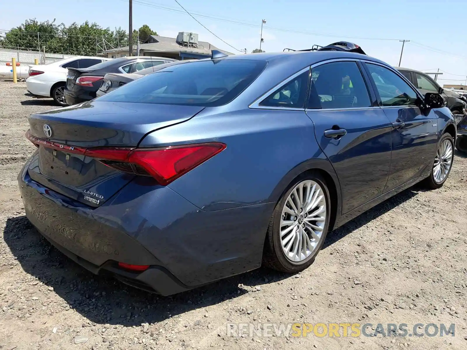 4 Photograph of a damaged car 4T1D21FB2LU018647 TOYOTA AVALON 2020