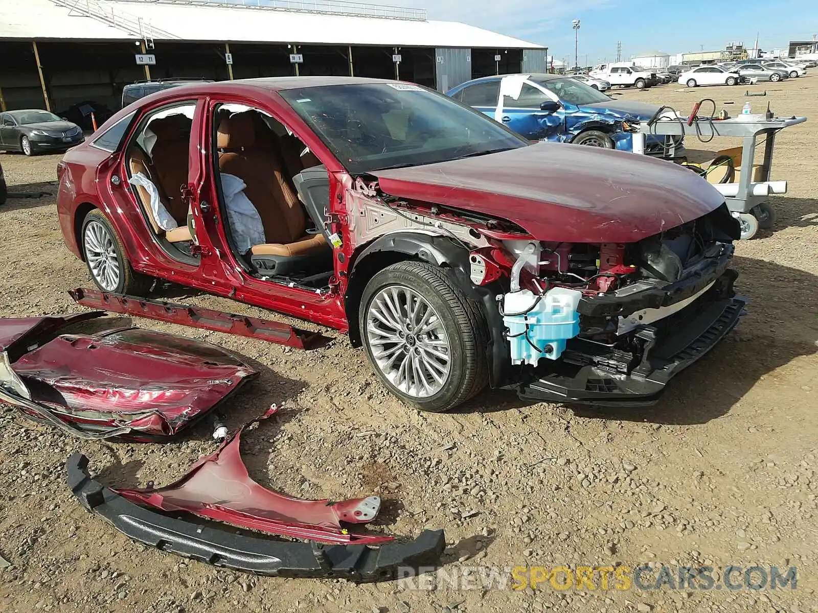 1 Photograph of a damaged car 4T1D21FB2LU019040 TOYOTA AVALON 2020