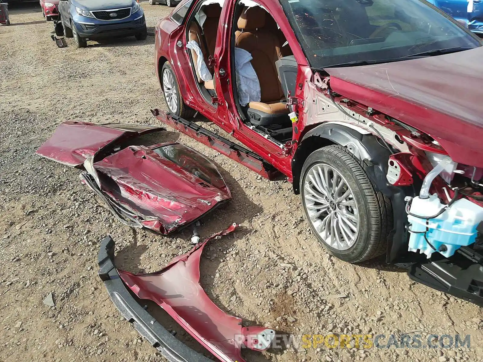 9 Photograph of a damaged car 4T1D21FB2LU019040 TOYOTA AVALON 2020