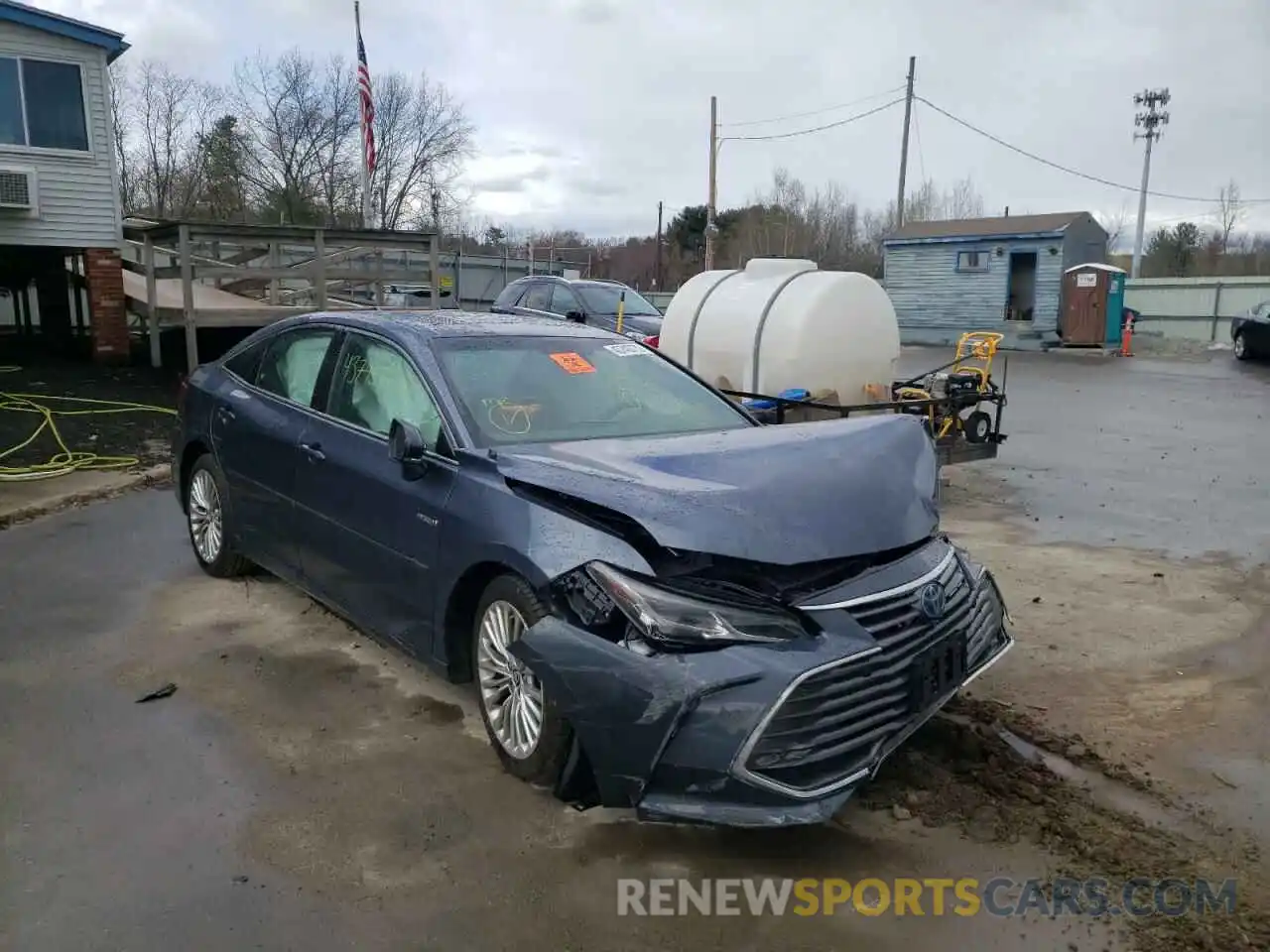 1 Photograph of a damaged car 4T1D21FB3LU017121 TOYOTA AVALON 2020