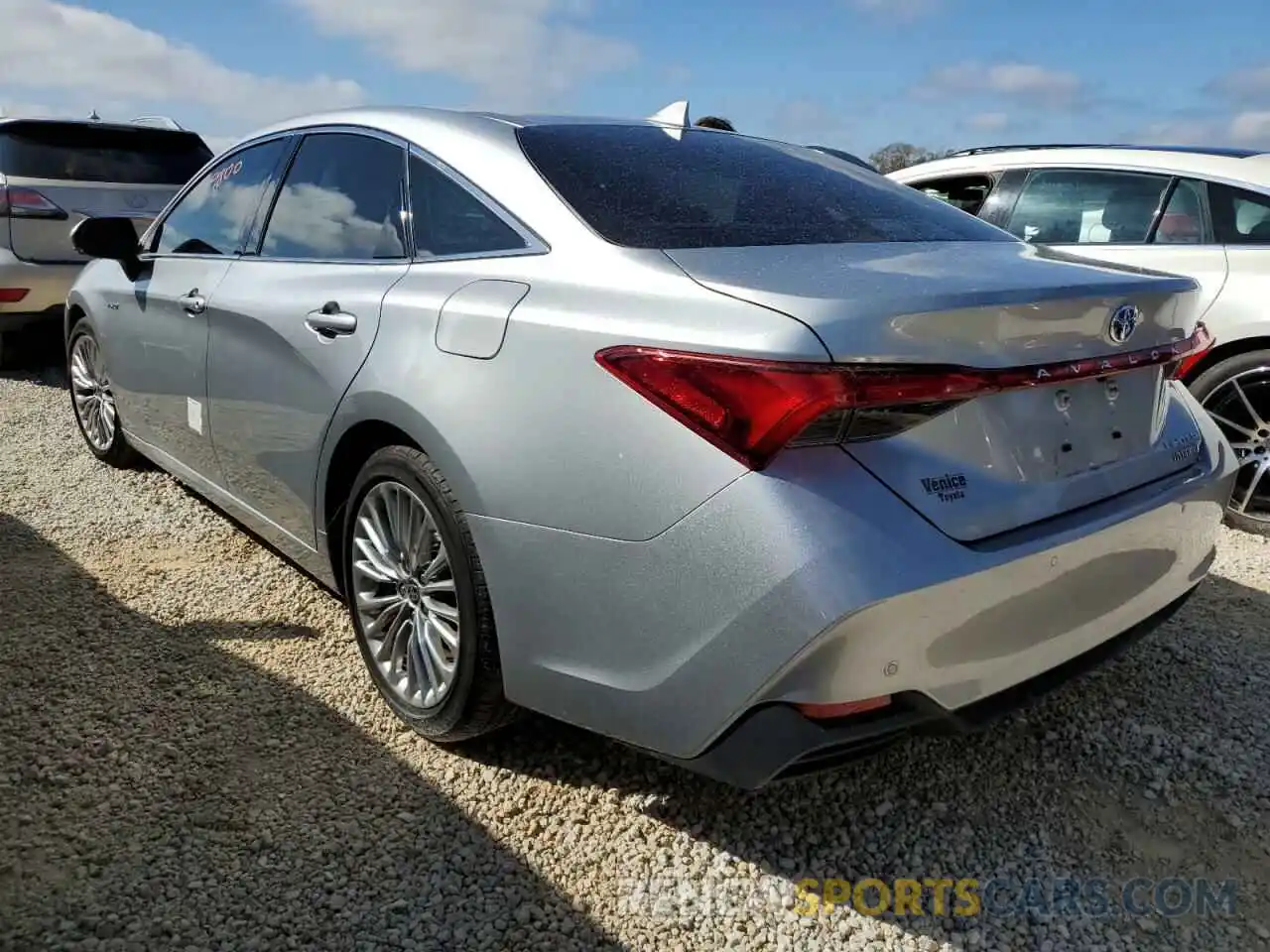 3 Photograph of a damaged car 4T1D21FB4LU018407 TOYOTA AVALON 2020