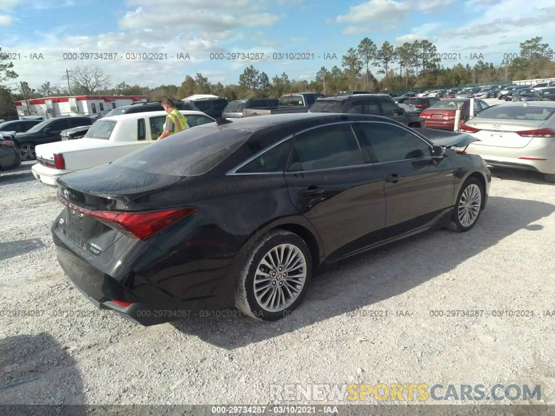 4 Photograph of a damaged car 4T1D21FB6LU019008 TOYOTA AVALON 2020