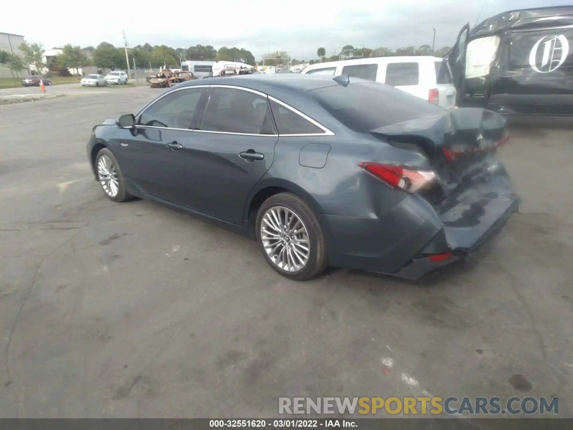 3 Photograph of a damaged car 4T1D21FB9LU012487 TOYOTA AVALON 2020