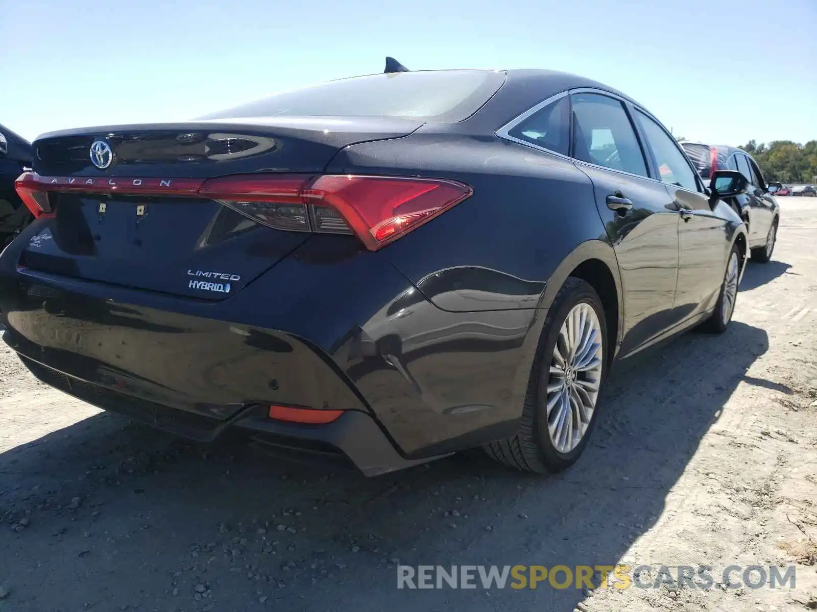 4 Photograph of a damaged car 4T1D21FB9LU014224 TOYOTA AVALON 2020