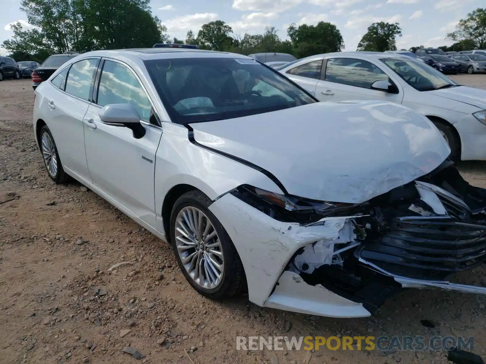 1 Photograph of a damaged car 4T1D21FB9LU016118 TOYOTA AVALON 2020