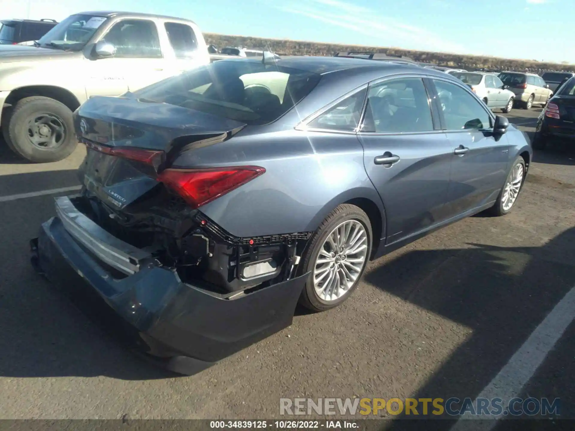 4 Photograph of a damaged car 4T1D21FBXLU012904 TOYOTA AVALON 2020