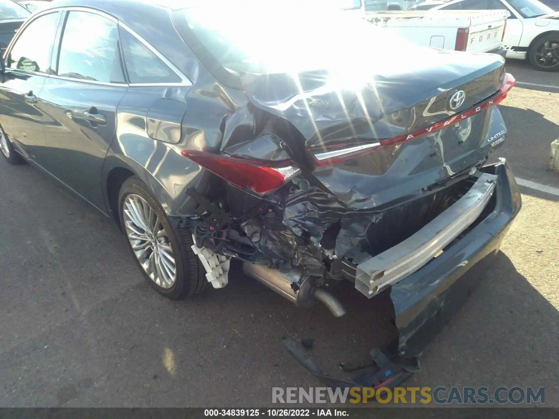 6 Photograph of a damaged car 4T1D21FBXLU012904 TOYOTA AVALON 2020