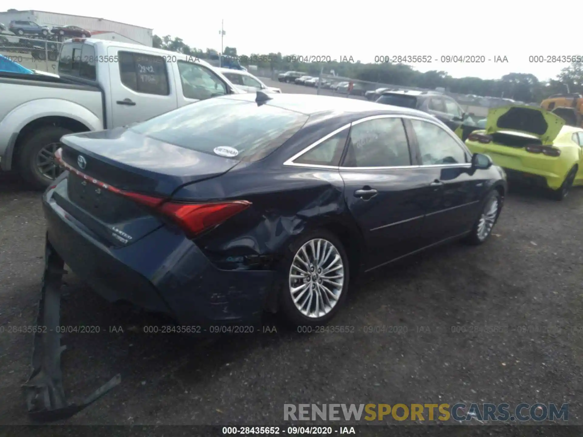 4 Photograph of a damaged car 4T1D21FBXLU014362 TOYOTA AVALON 2020