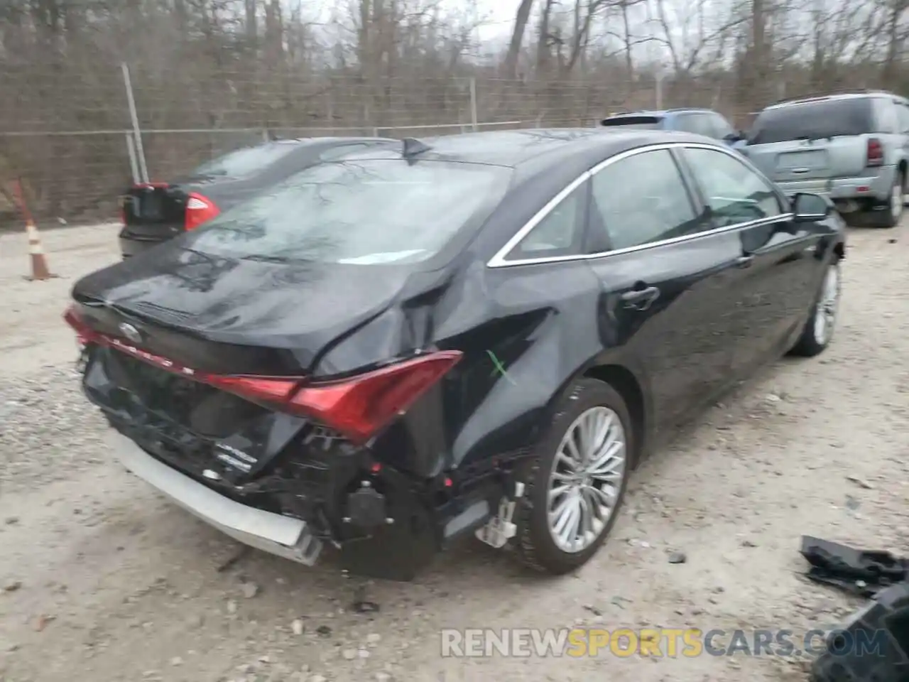 4 Photograph of a damaged car 4T1D21FBXLU018024 TOYOTA AVALON 2020