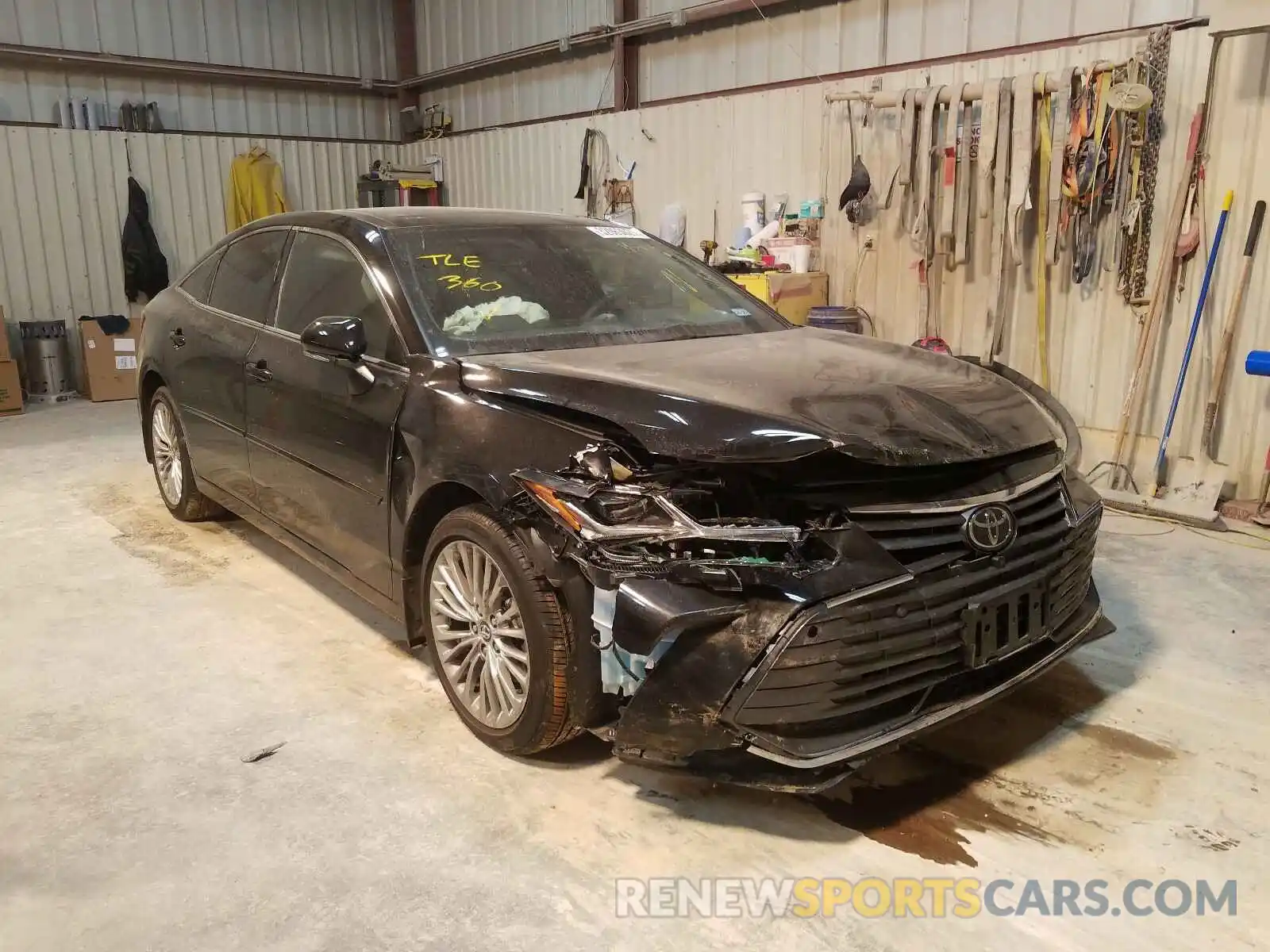 1 Photograph of a damaged car 4T1DZ1FB0LU042232 TOYOTA AVALON 2020