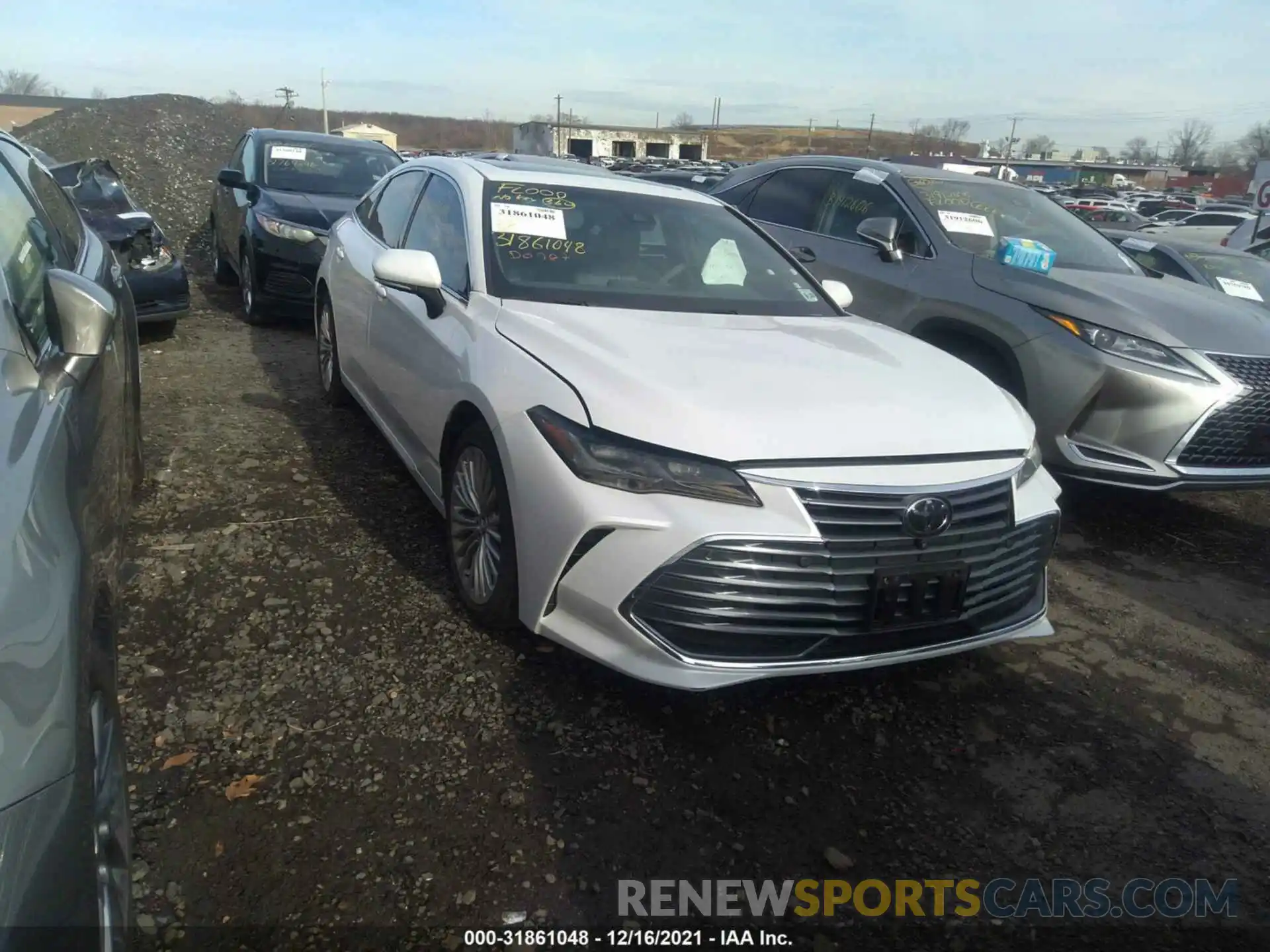 1 Photograph of a damaged car 4T1DZ1FB0LU043316 TOYOTA AVALON 2020