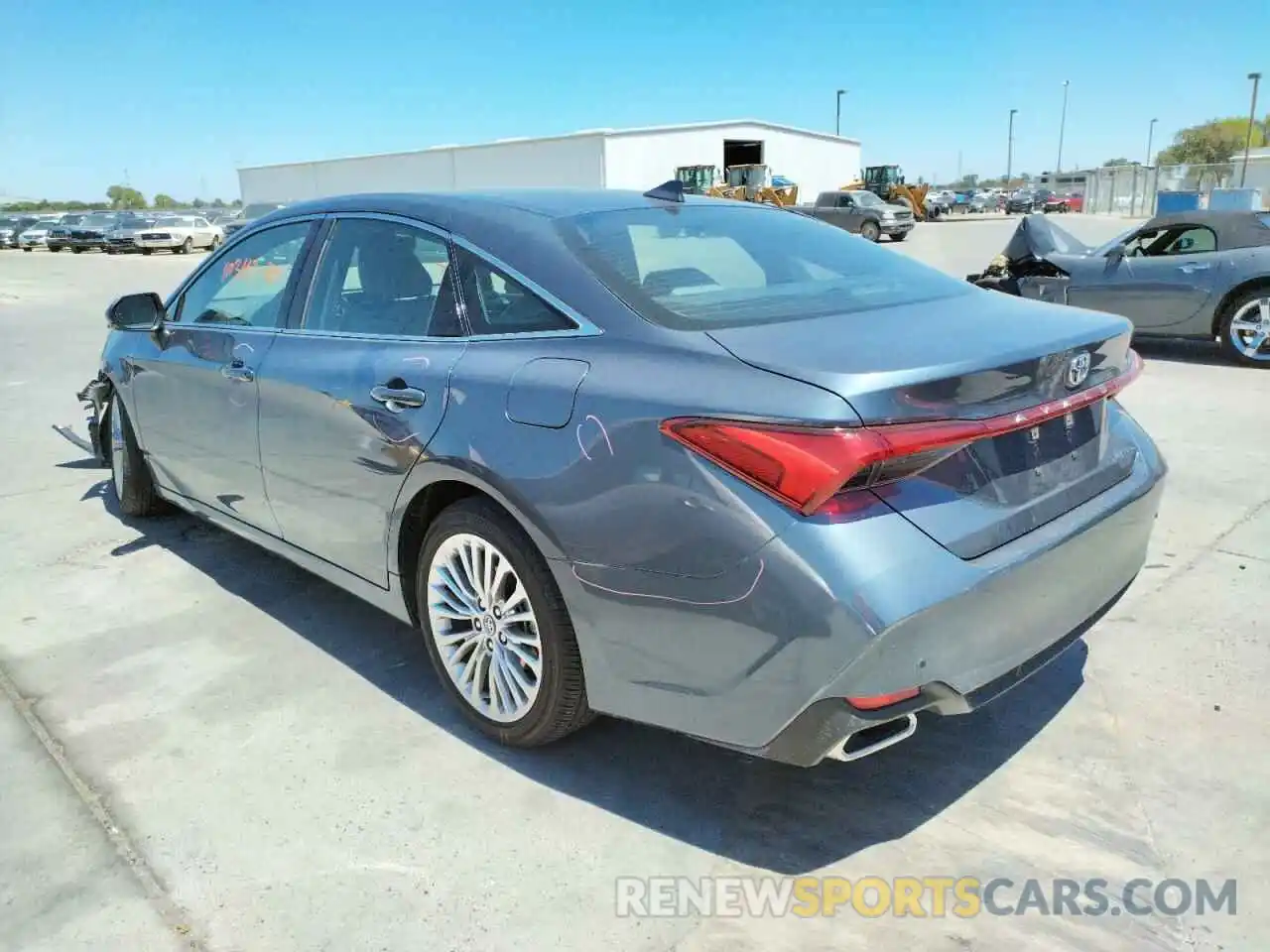 3 Photograph of a damaged car 4T1DZ1FB1LU040828 TOYOTA AVALON 2020