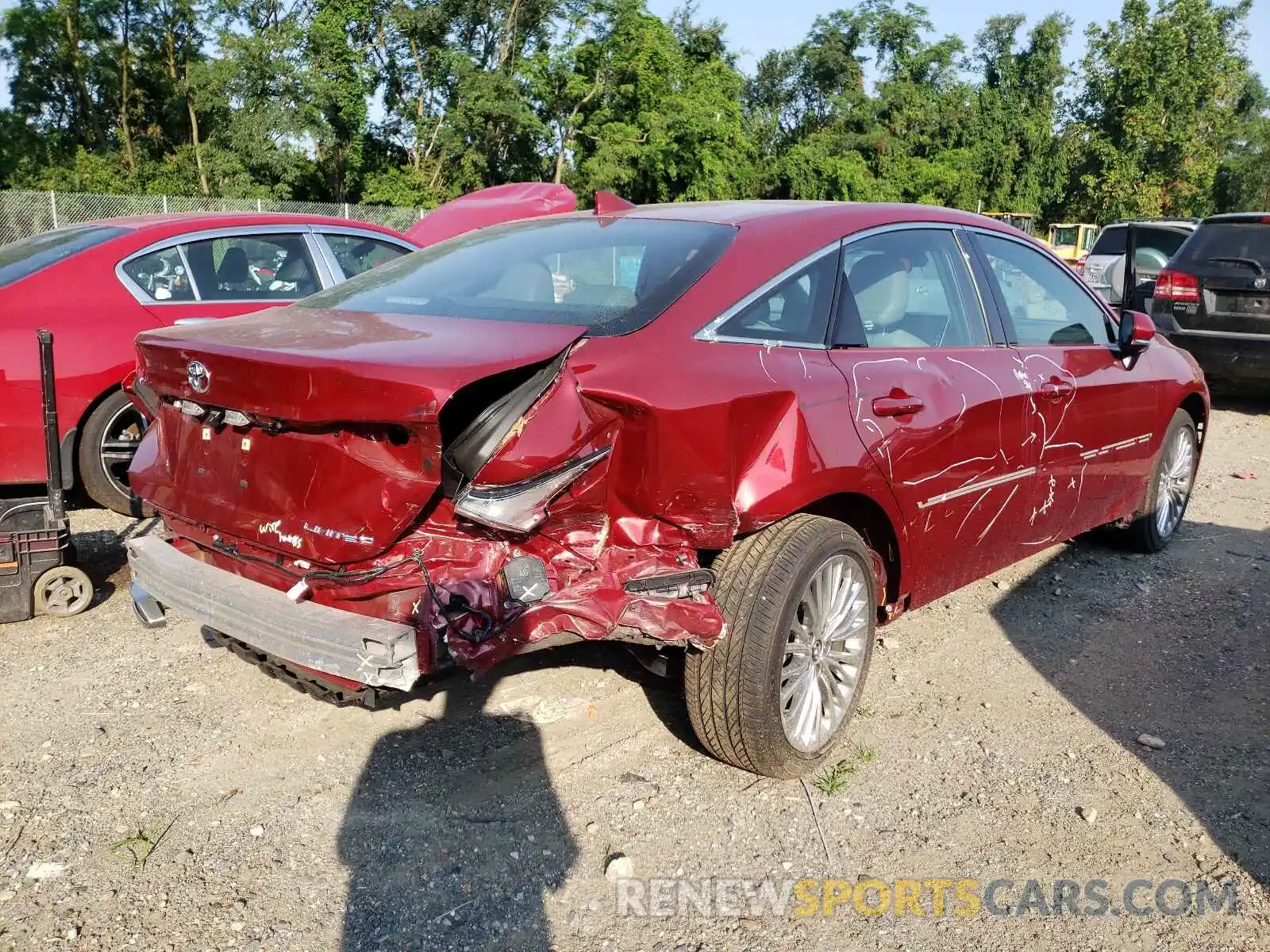 4 Photograph of a damaged car 4T1DZ1FB1LU043146 TOYOTA AVALON 2020