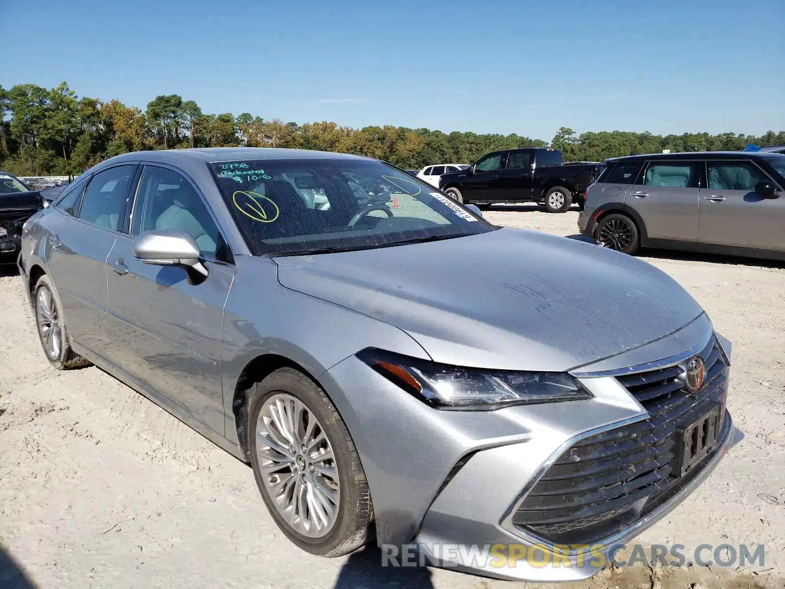 1 Photograph of a damaged car 4T1DZ1FB2LU043365 TOYOTA AVALON 2020