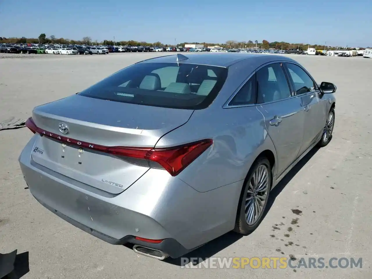 4 Photograph of a damaged car 4T1DZ1FB2LU048386 TOYOTA AVALON 2020