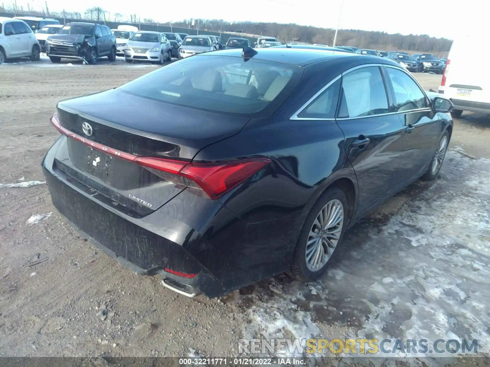 4 Photograph of a damaged car 4T1DZ1FB2LU052552 TOYOTA AVALON 2020