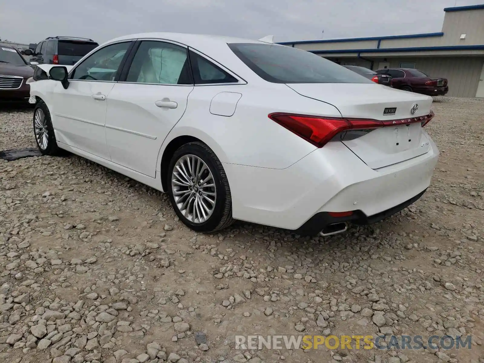 3 Photograph of a damaged car 4T1DZ1FB5LU044171 TOYOTA AVALON 2020