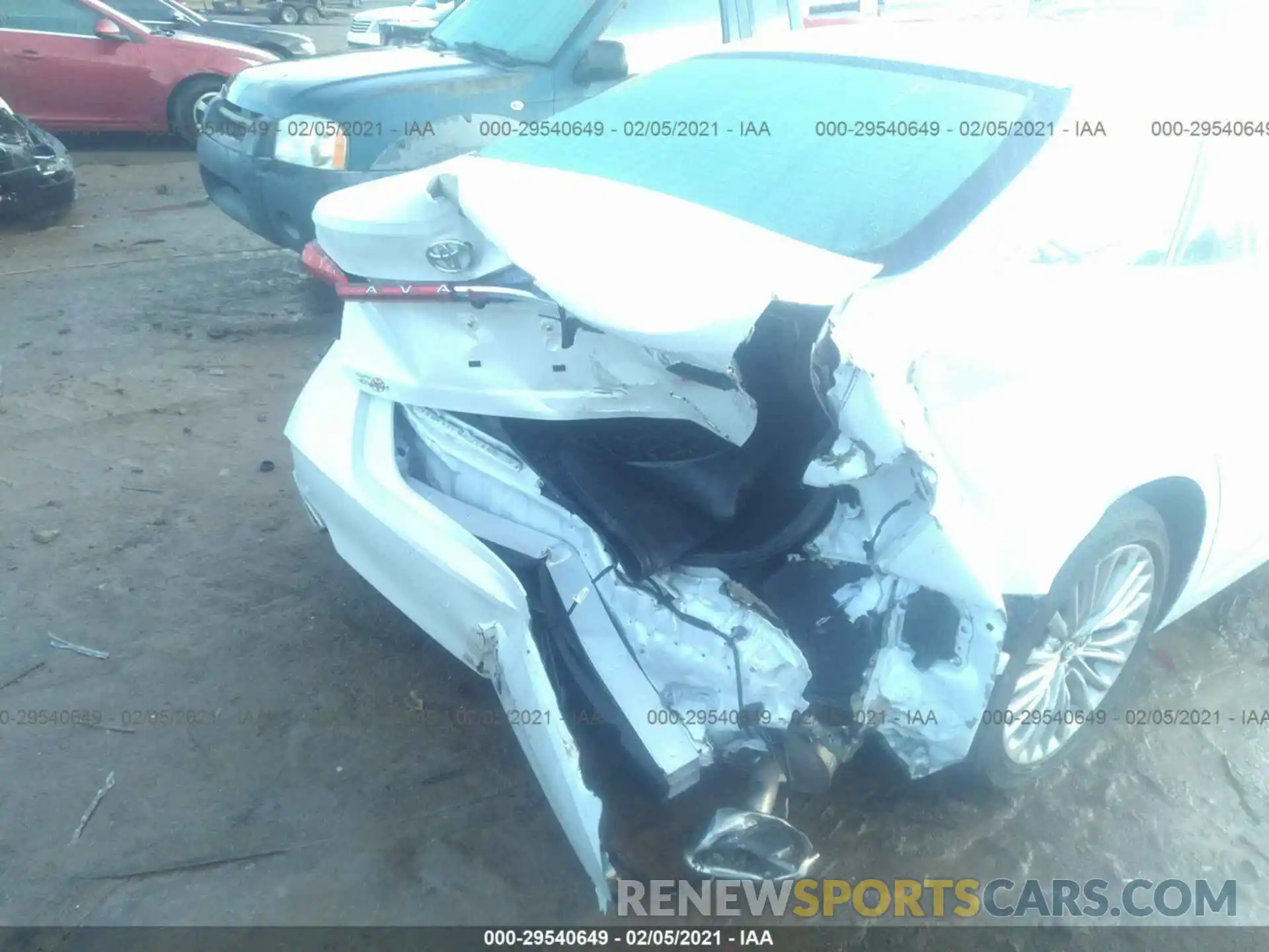 6 Photograph of a damaged car 4T1DZ1FB6LU047029 TOYOTA AVALON 2020