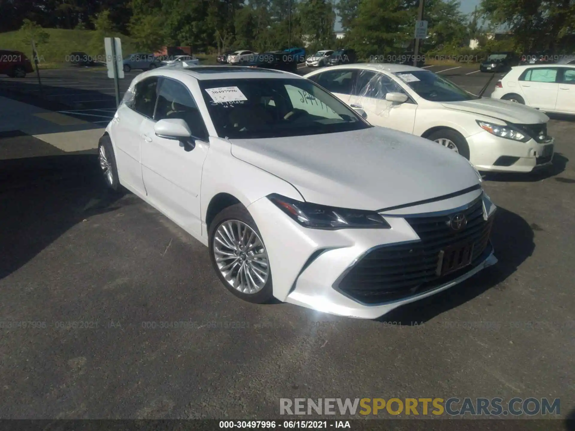 1 Photograph of a damaged car 4T1DZ1FB7LU042583 TOYOTA AVALON 2020