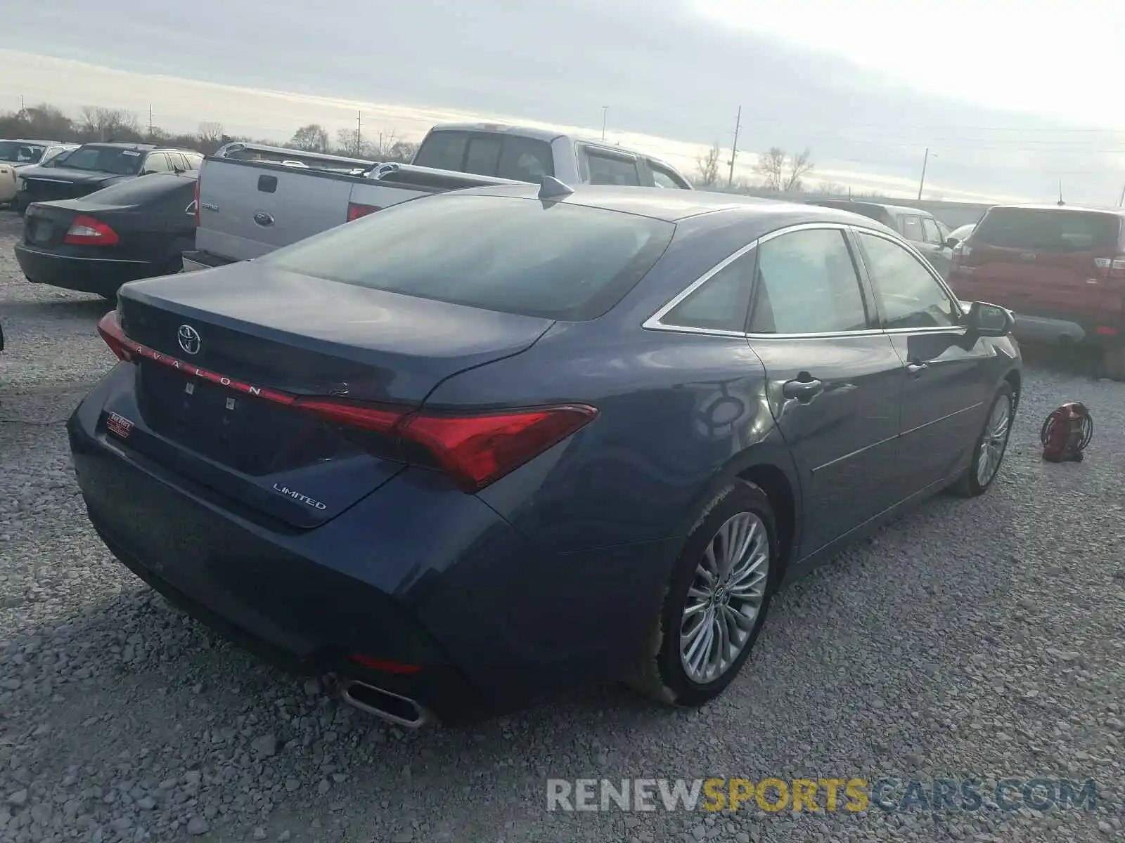 4 Photograph of a damaged car 4T1DZ1FB7LU043152 TOYOTA AVALON 2020