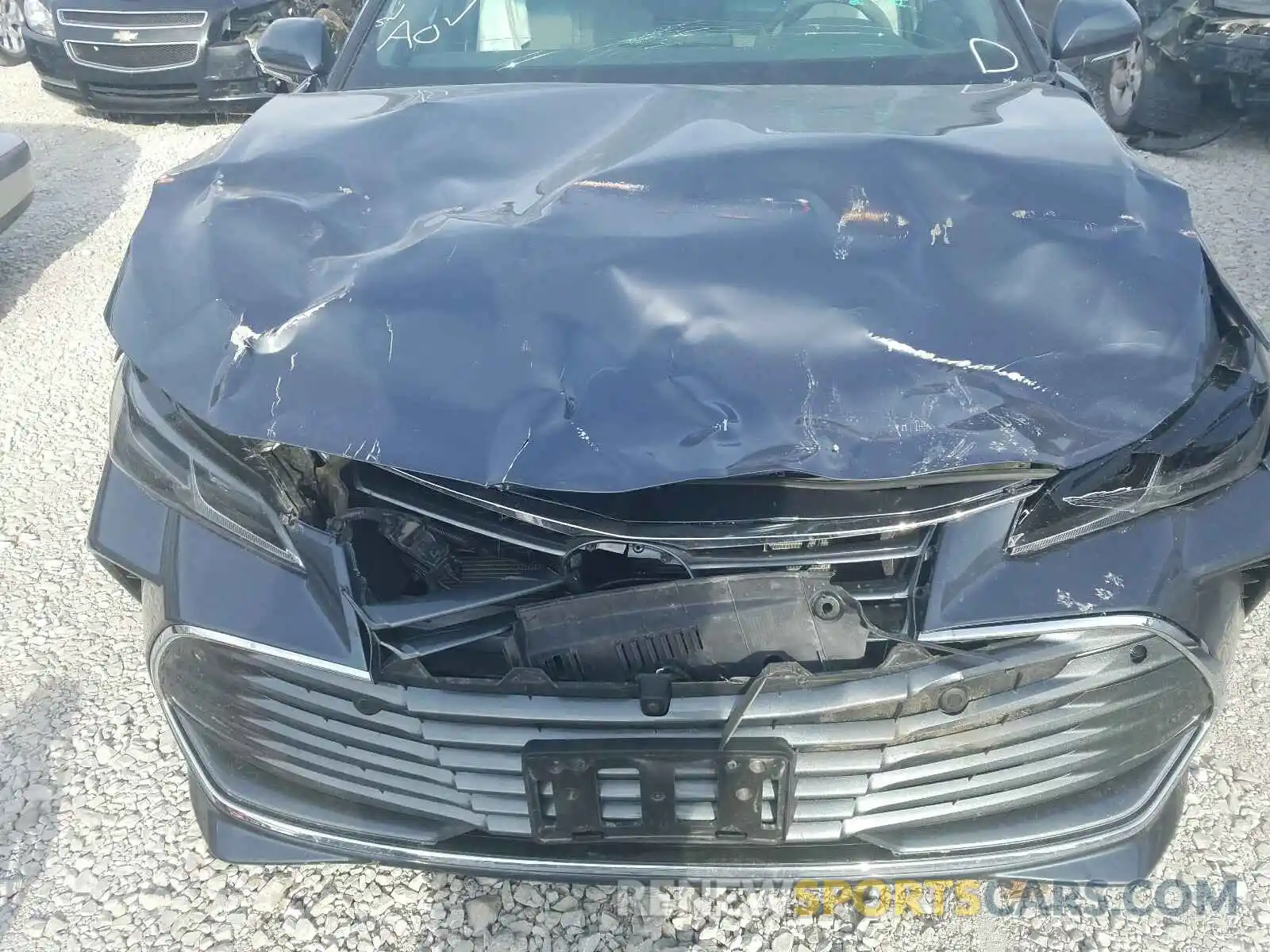 9 Photograph of a damaged car 4T1DZ1FB7LU043152 TOYOTA AVALON 2020