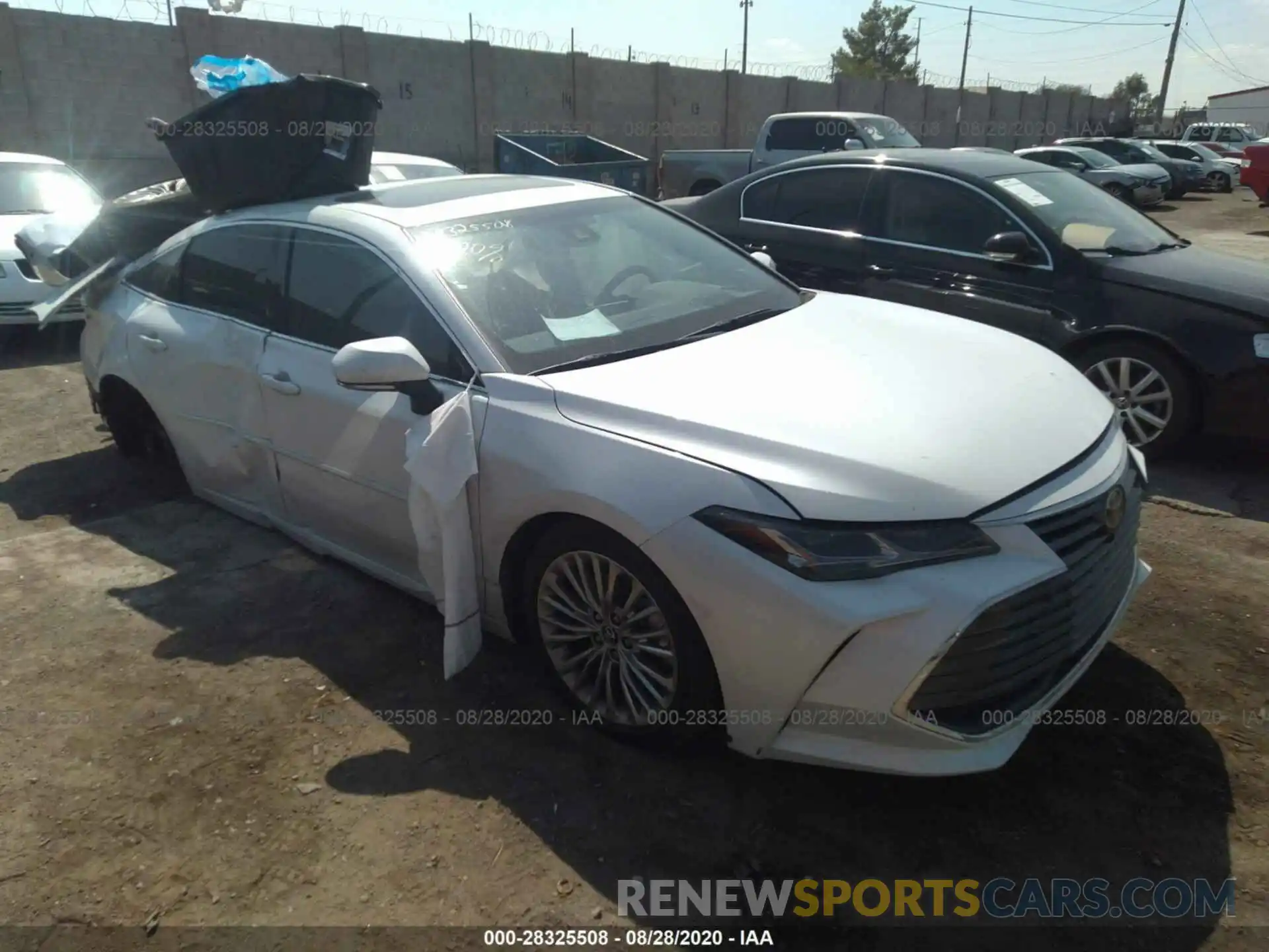 1 Photograph of a damaged car 4T1DZ1FB7LU044091 TOYOTA AVALON 2020