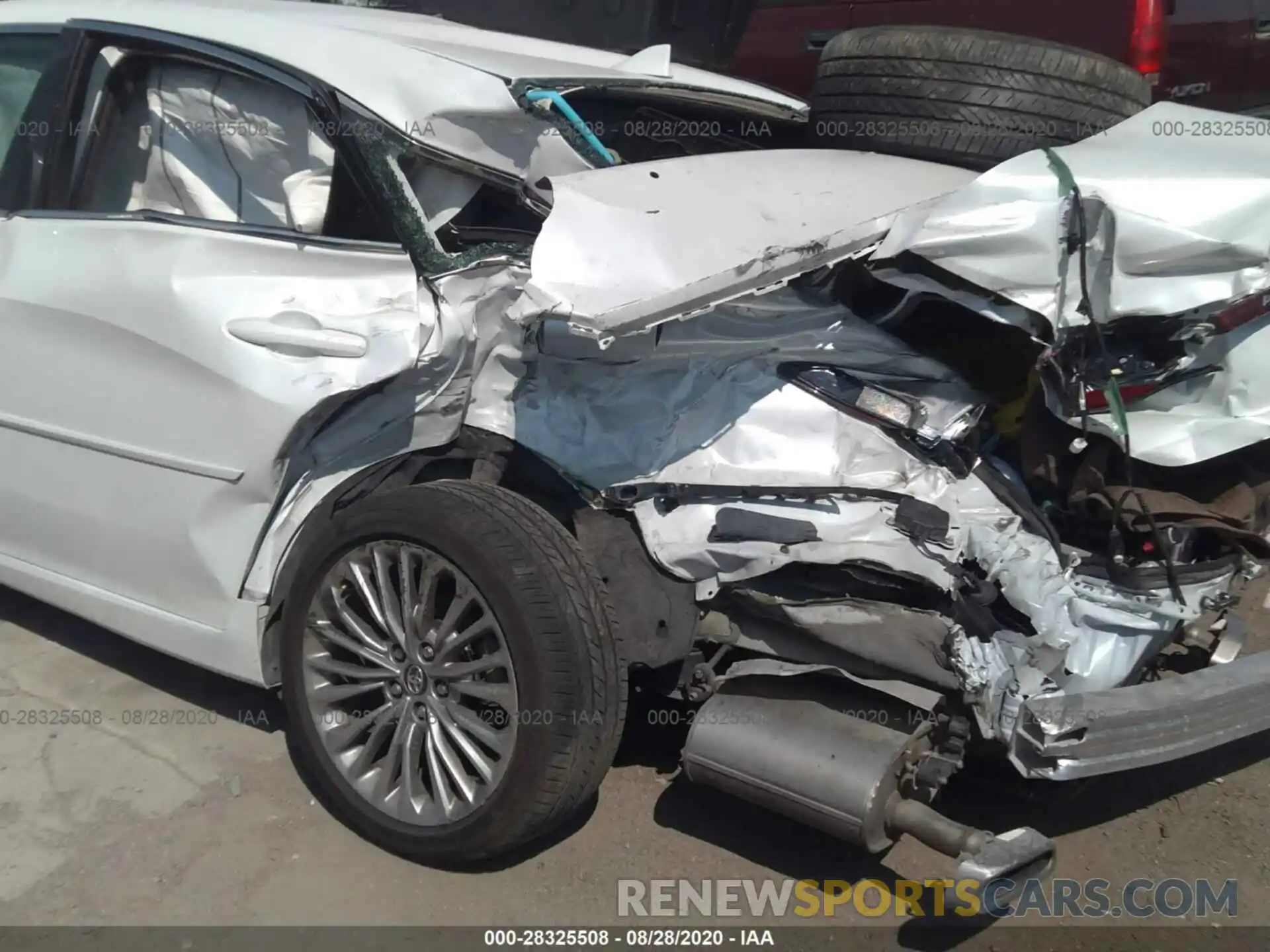 6 Photograph of a damaged car 4T1DZ1FB7LU044091 TOYOTA AVALON 2020