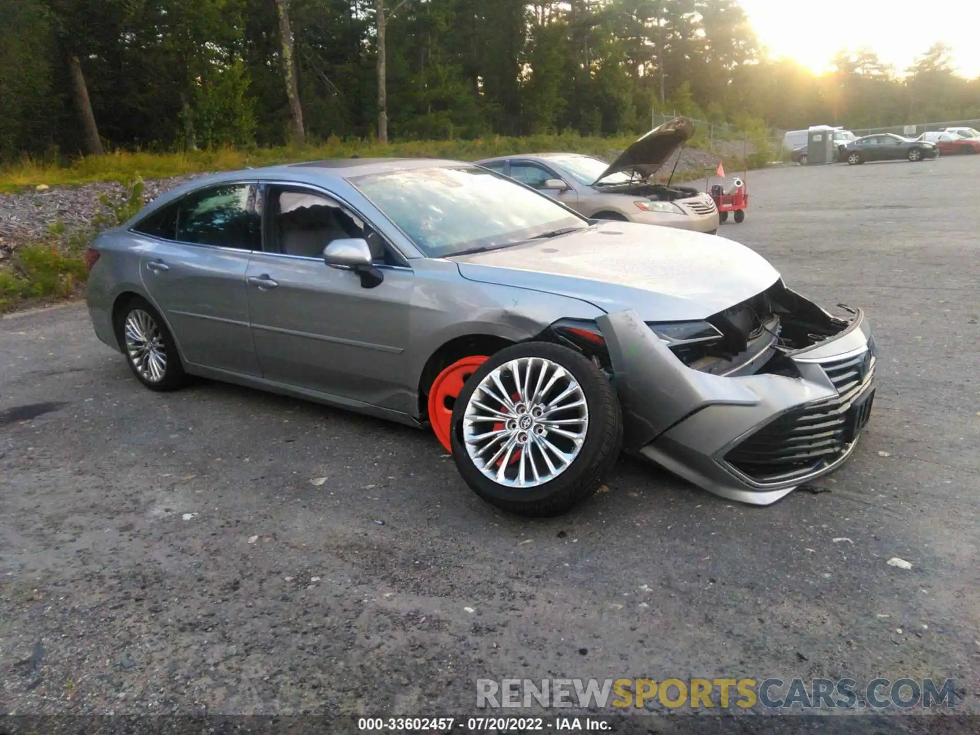 1 Photograph of a damaged car 4T1DZ1FB8LU044939 TOYOTA AVALON 2020