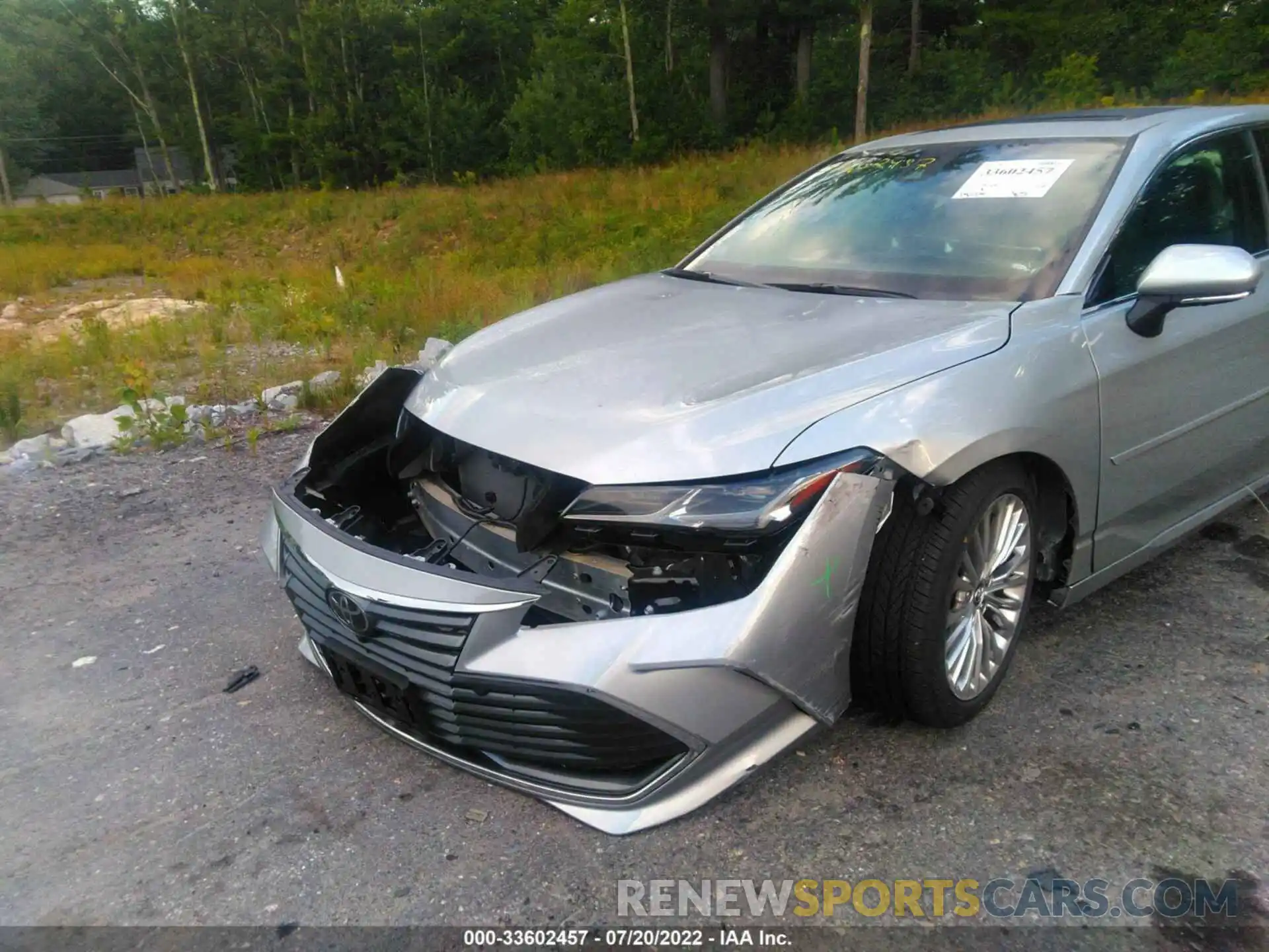 6 Photograph of a damaged car 4T1DZ1FB8LU044939 TOYOTA AVALON 2020