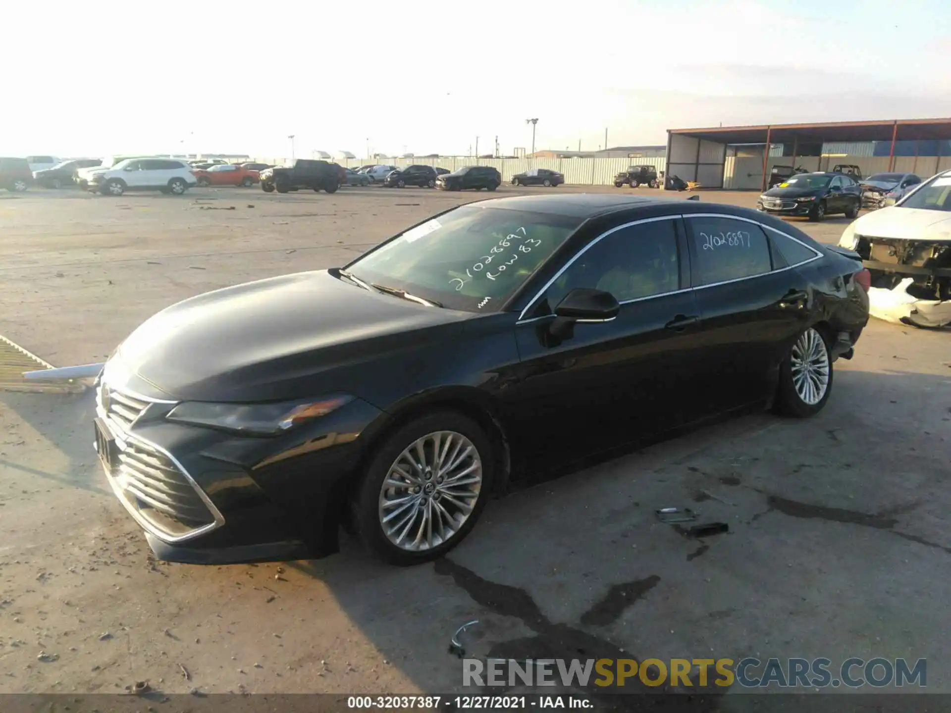 2 Photograph of a damaged car 4T1DZ1FB9LU045498 TOYOTA AVALON 2020