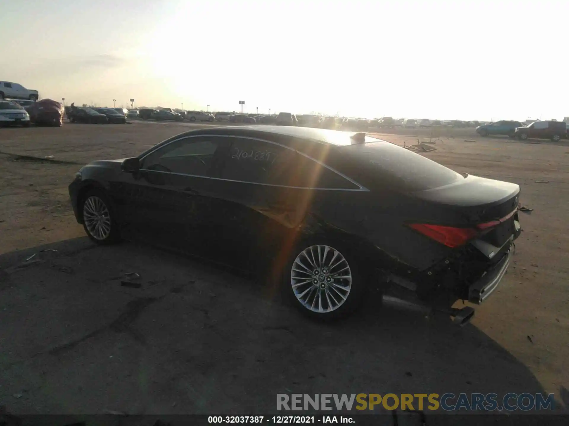 3 Photograph of a damaged car 4T1DZ1FB9LU045498 TOYOTA AVALON 2020