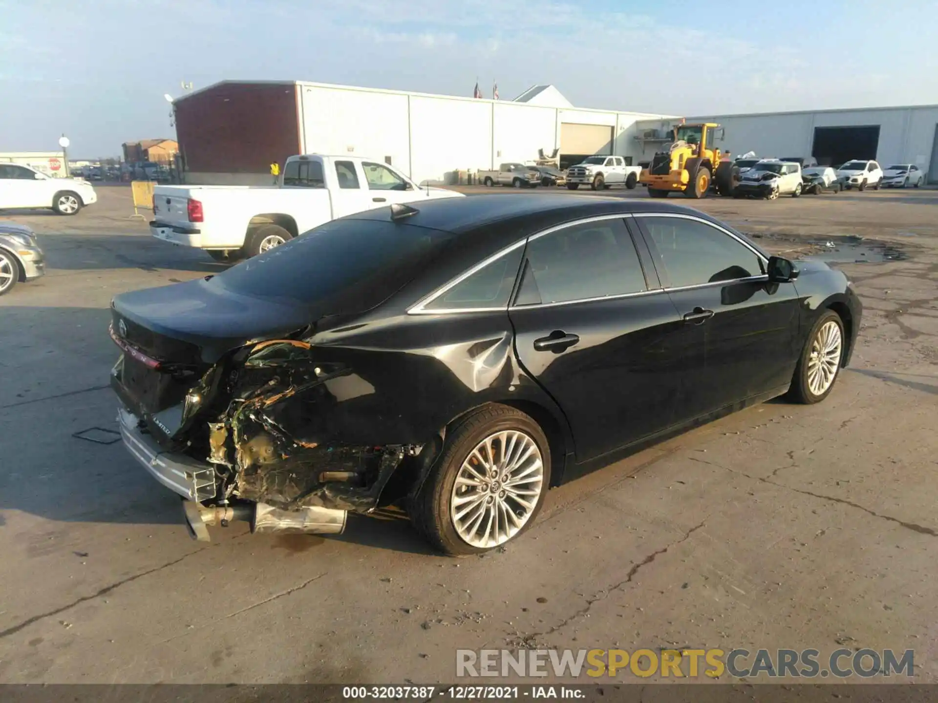 4 Photograph of a damaged car 4T1DZ1FB9LU045498 TOYOTA AVALON 2020