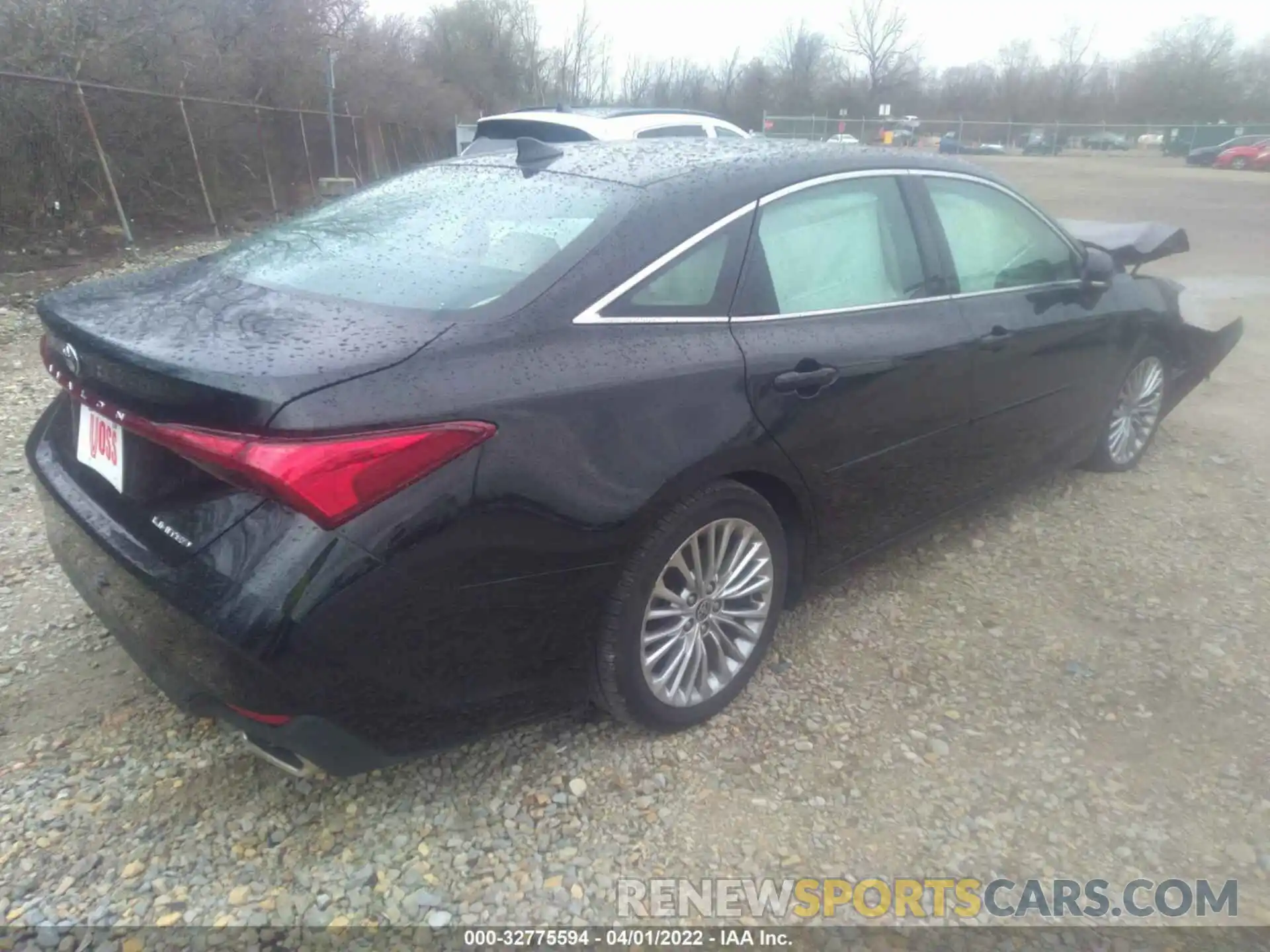 4 Photograph of a damaged car 4T1DZ1FB9LU052497 TOYOTA AVALON 2020