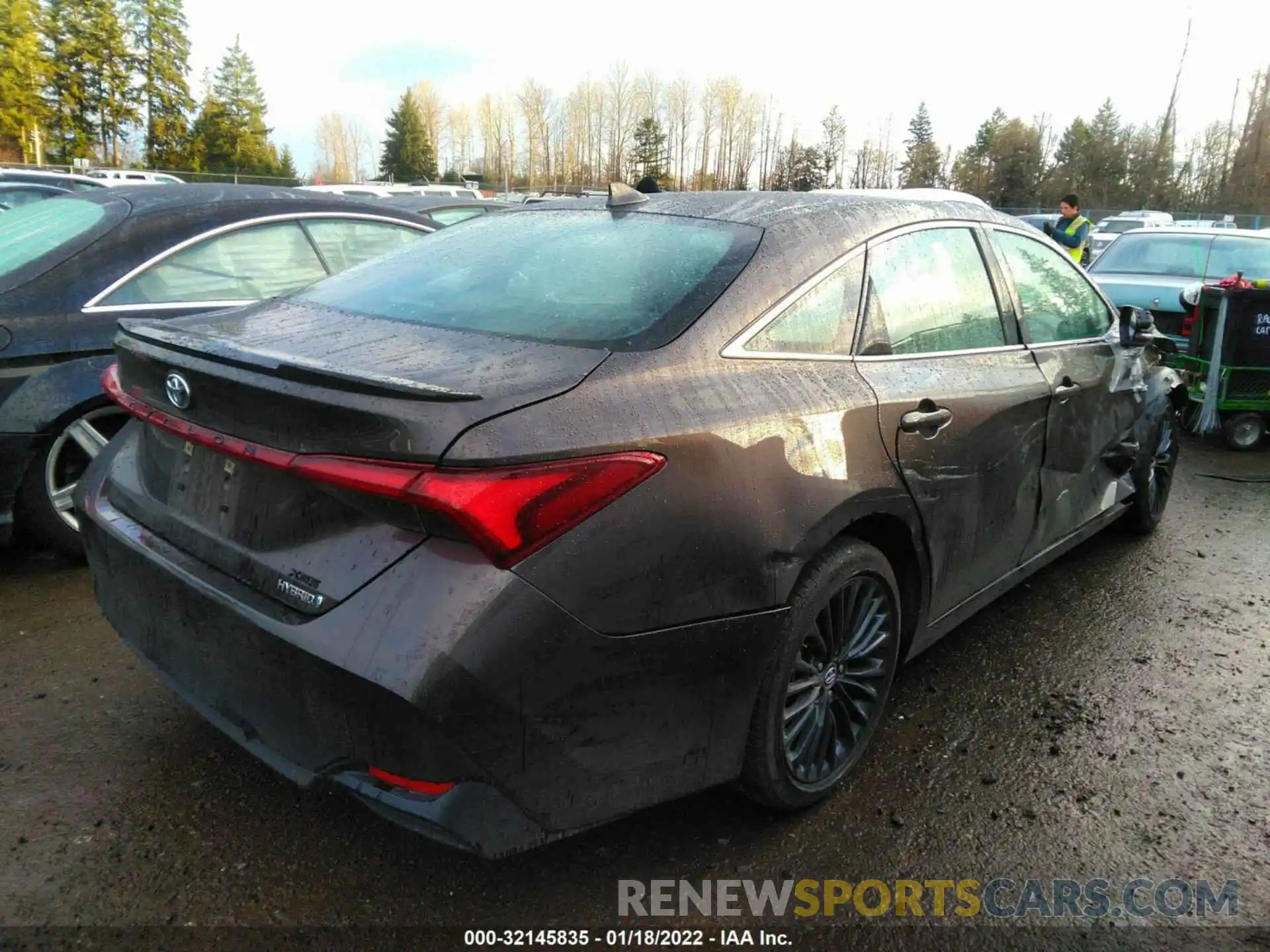 4 Photograph of a damaged car 4T1E21FB2LU016367 TOYOTA AVALON 2020