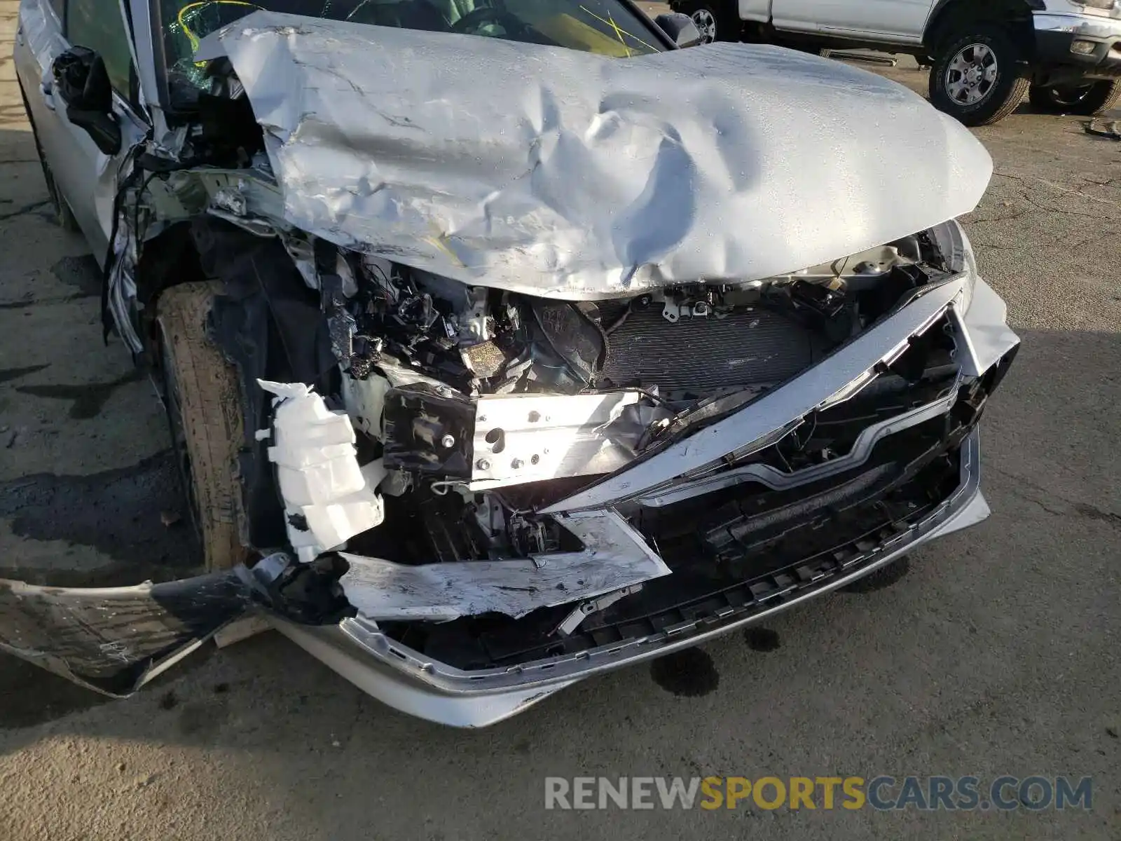 9 Photograph of a damaged car 4T1E21FB3LU016491 TOYOTA AVALON 2020