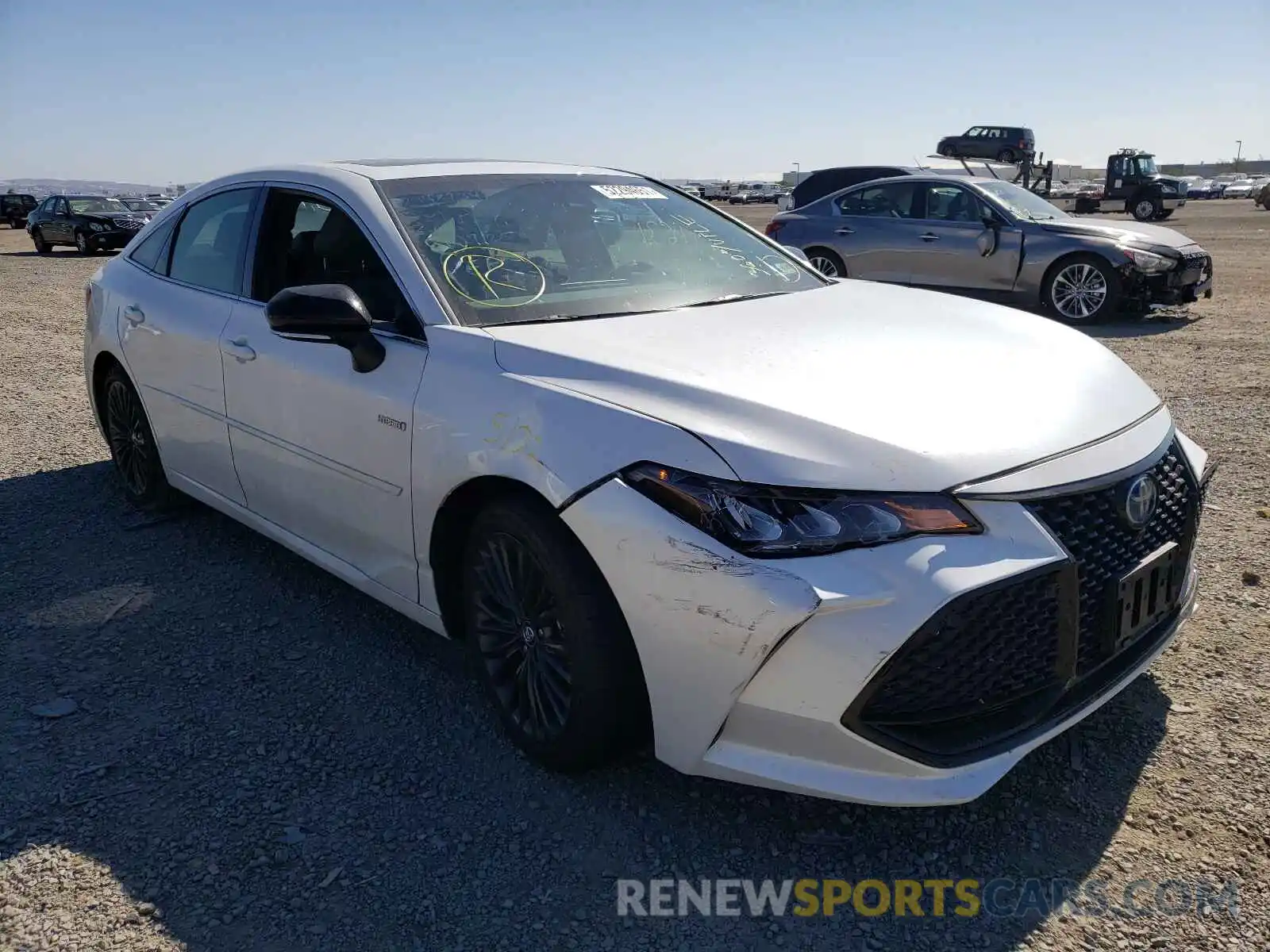 1 Photograph of a damaged car 4T1E21FB5LU015164 TOYOTA AVALON 2020